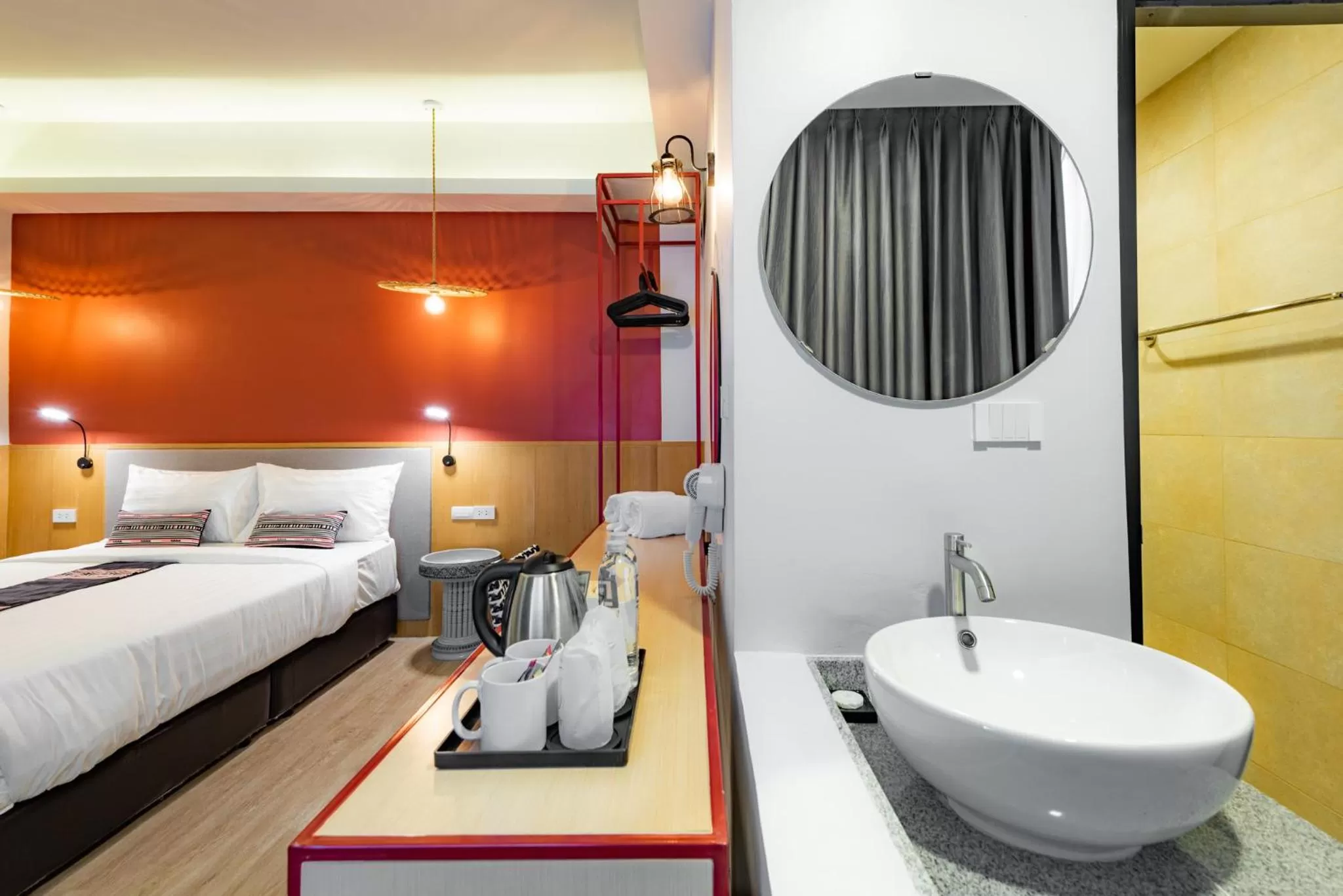 Bedroom, Bed in Luck Thai Hotel