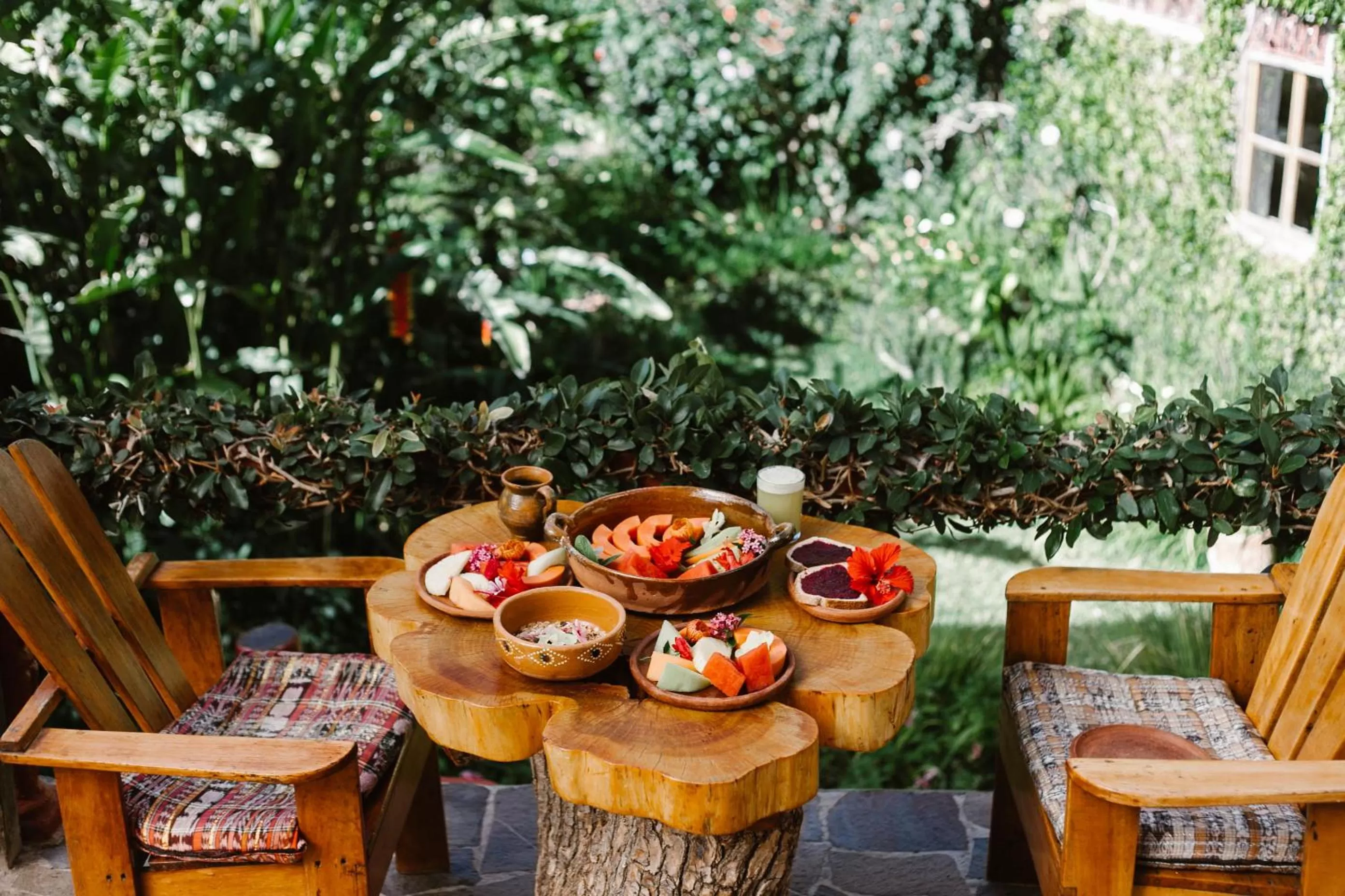 Patio, Food in Lush Atitlán