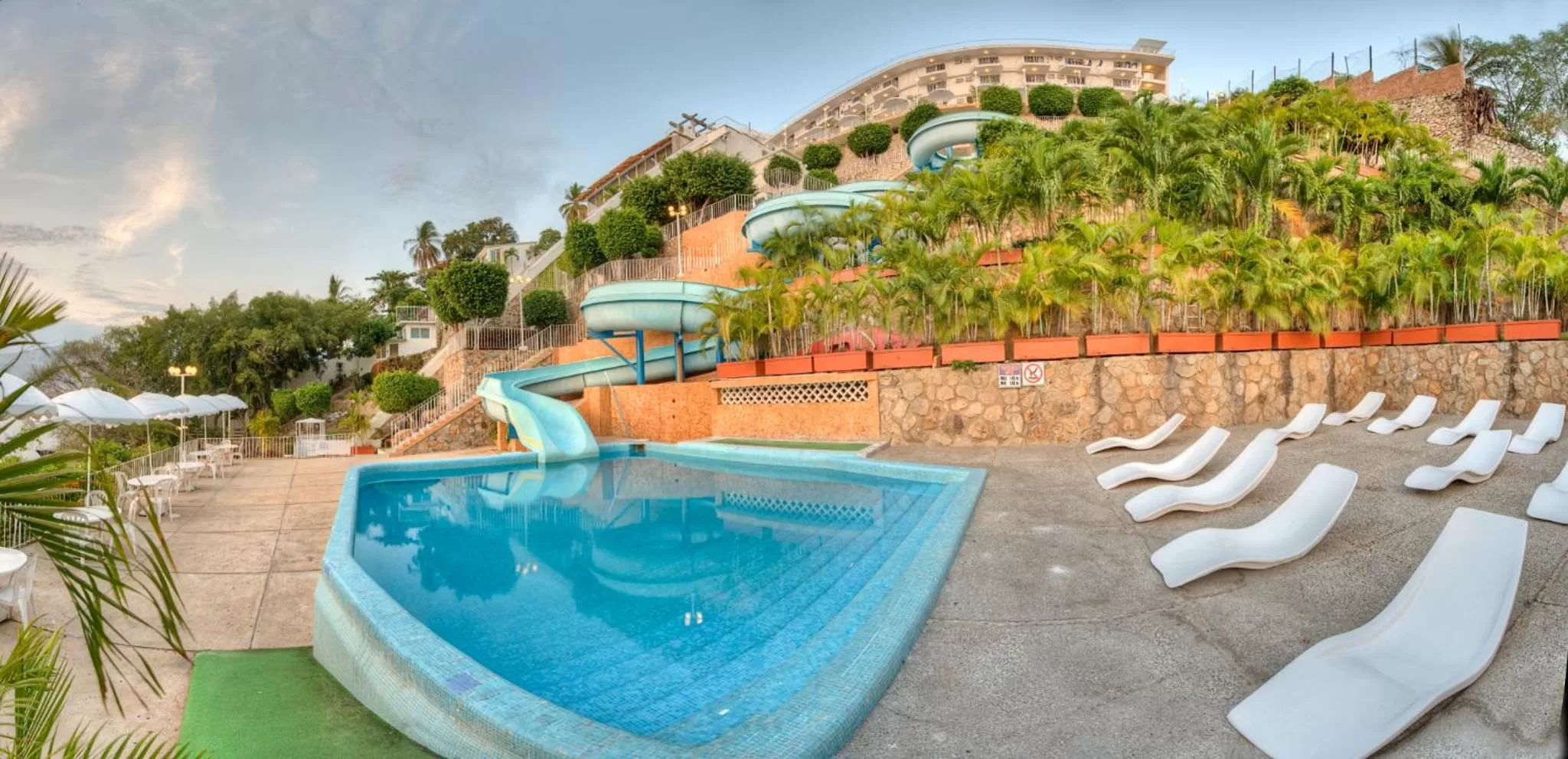 Pool view in Alba Suites Acapulco