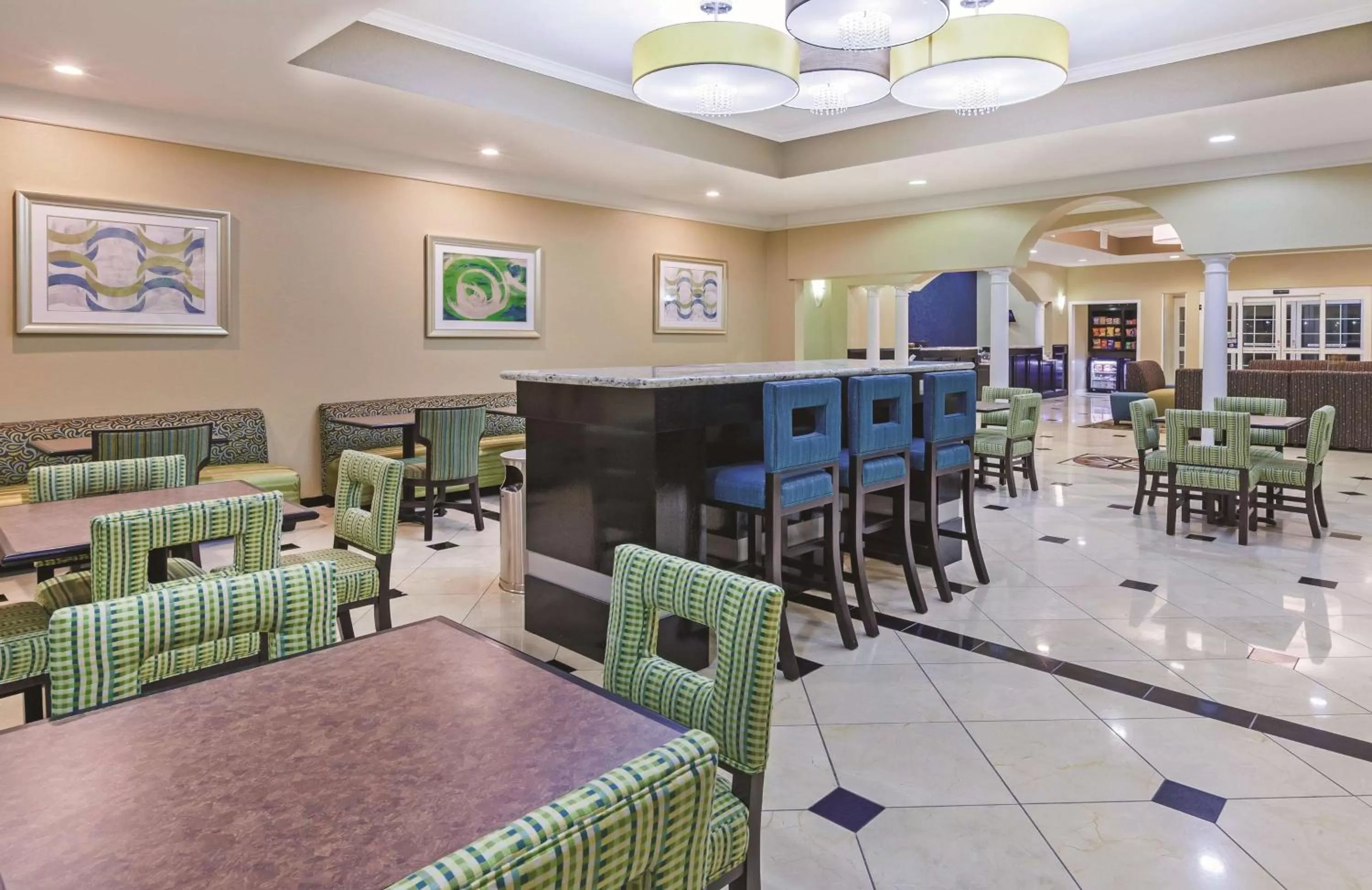 Restaurant/places to eat in La Quinta by Wyndham Pearland