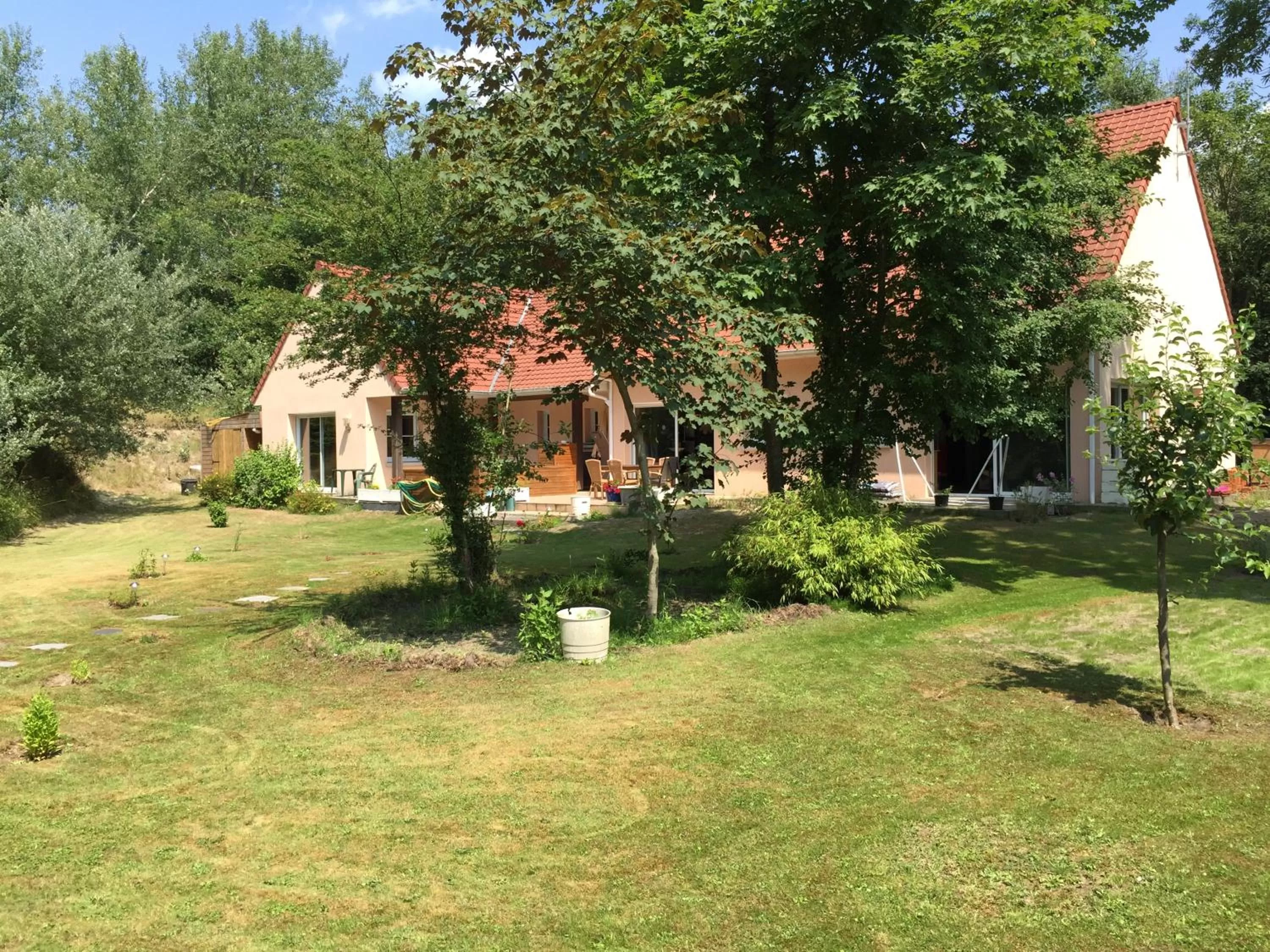 Property building in La Caronnière