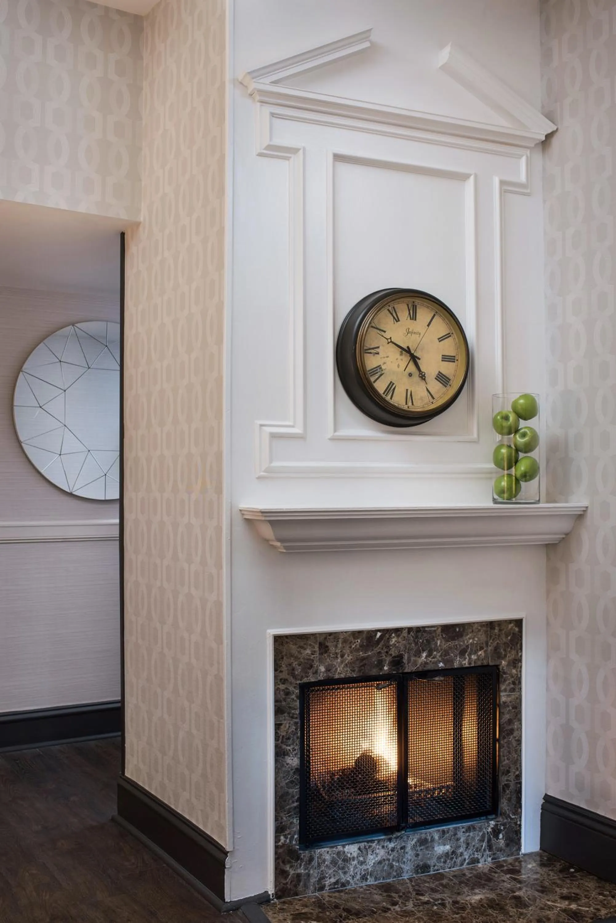 Communal lounge/ TV room in Inn at Union Square