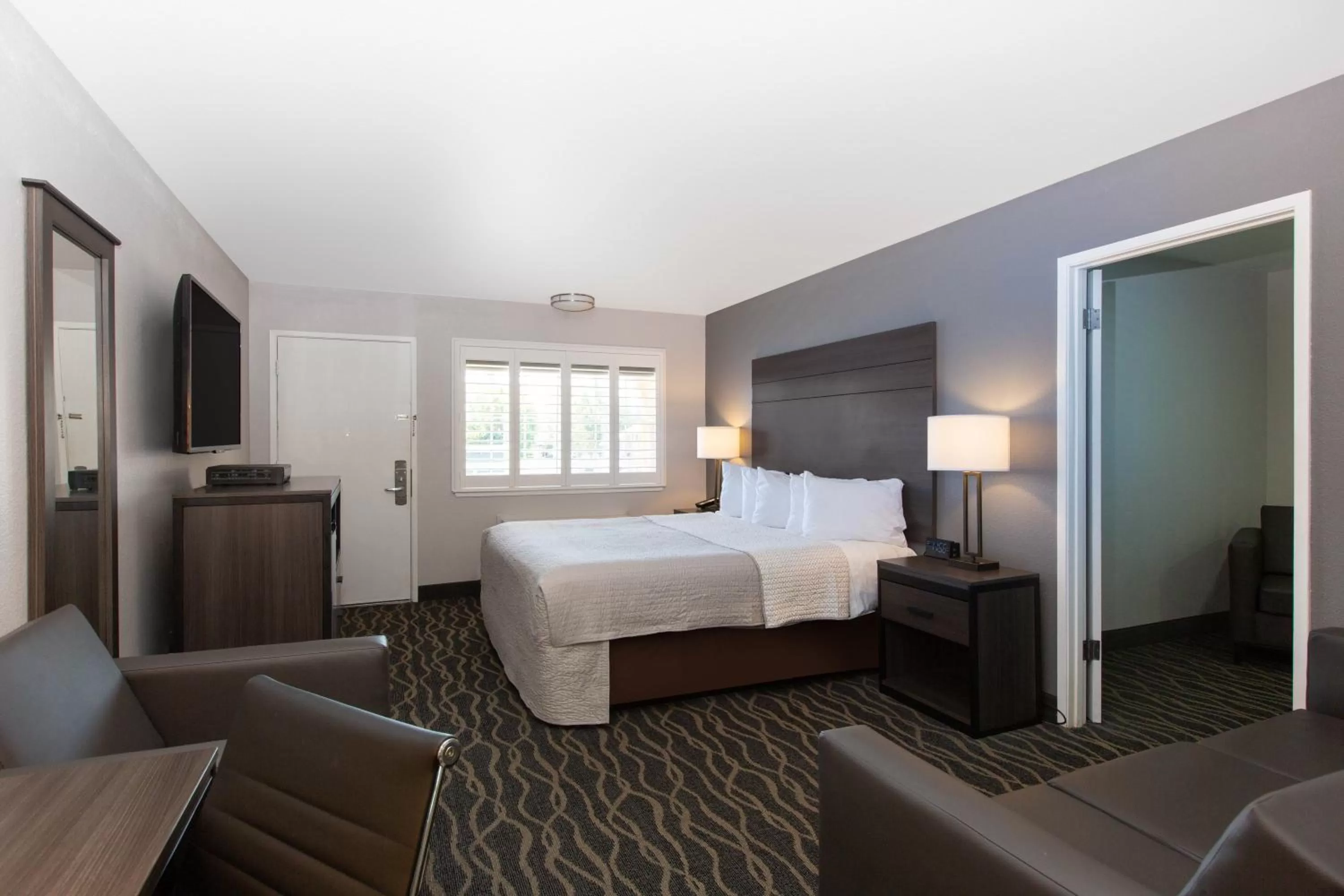 Photo of the whole room, Bed in Days Inn by Wyndham Ukiah