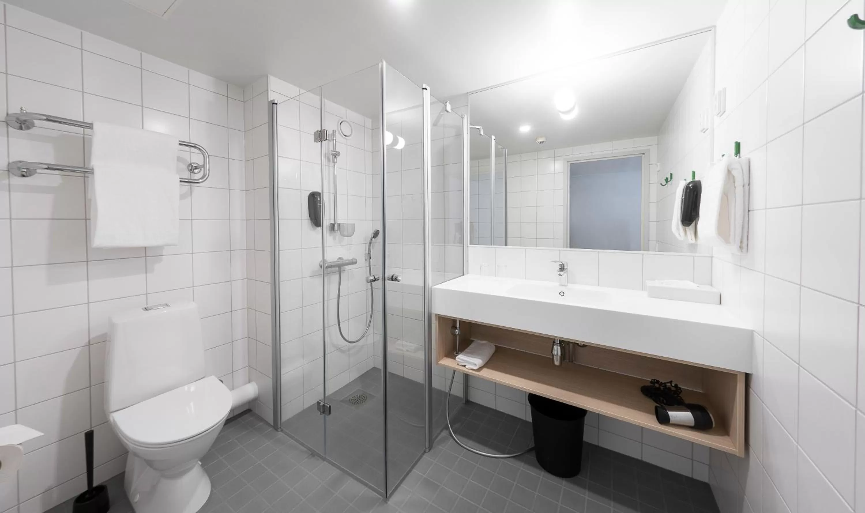 Shower in GreenStar Hotel Lahti