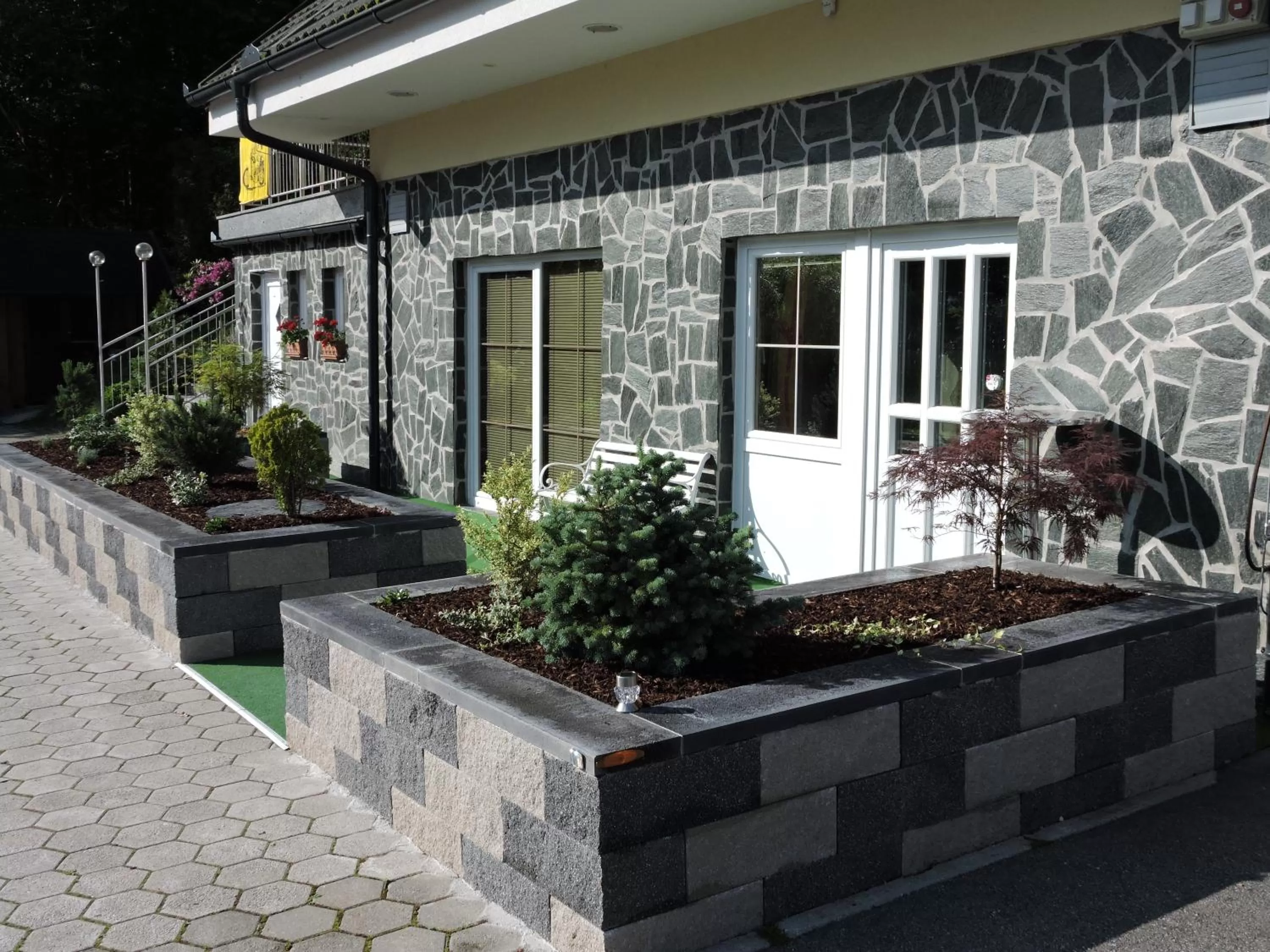 Property Building in Gostilna PIK