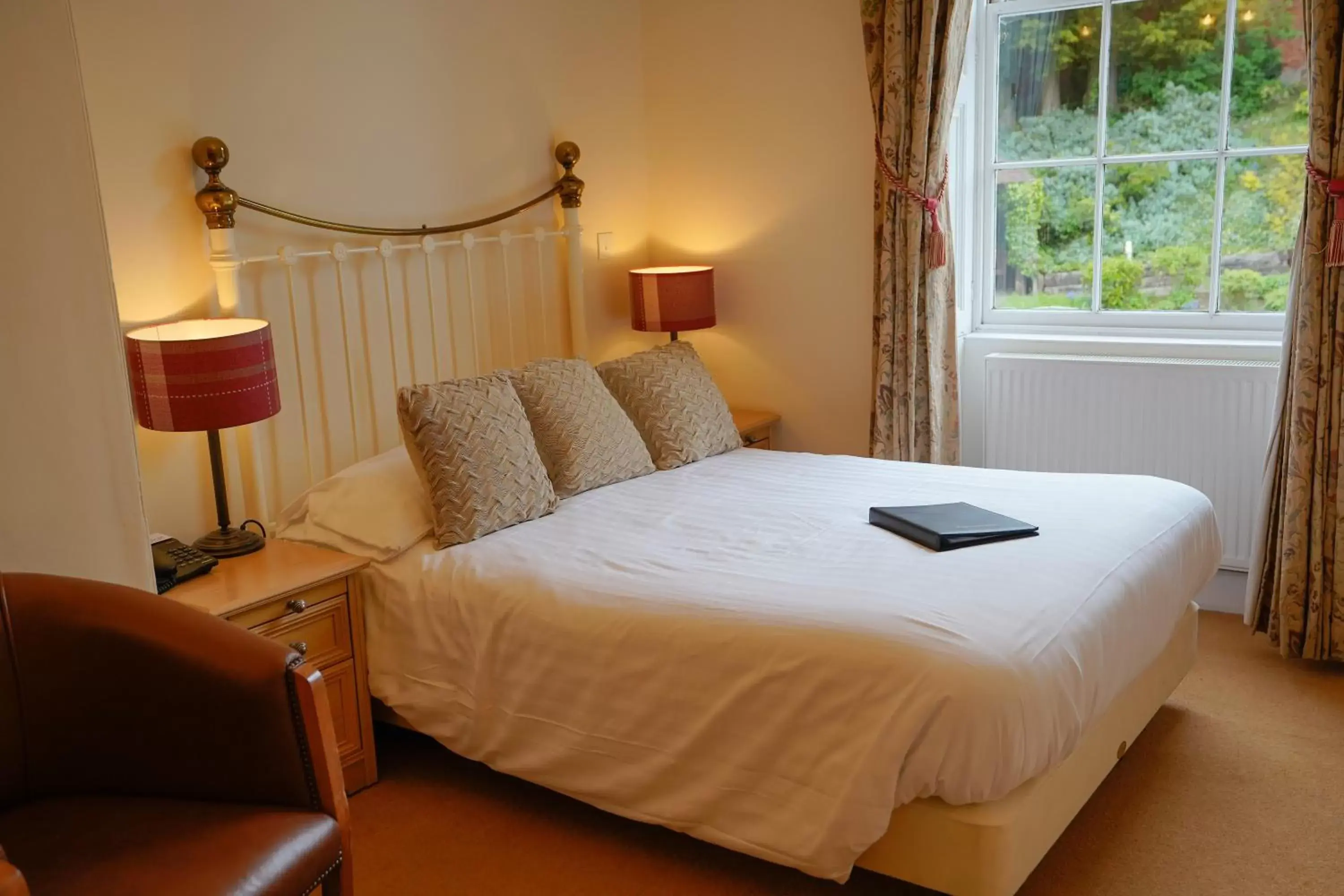 Superior Double Room - single occupancy in Waveney House Hotel Superior Double Room - single occupancy in Waveney House Hotel