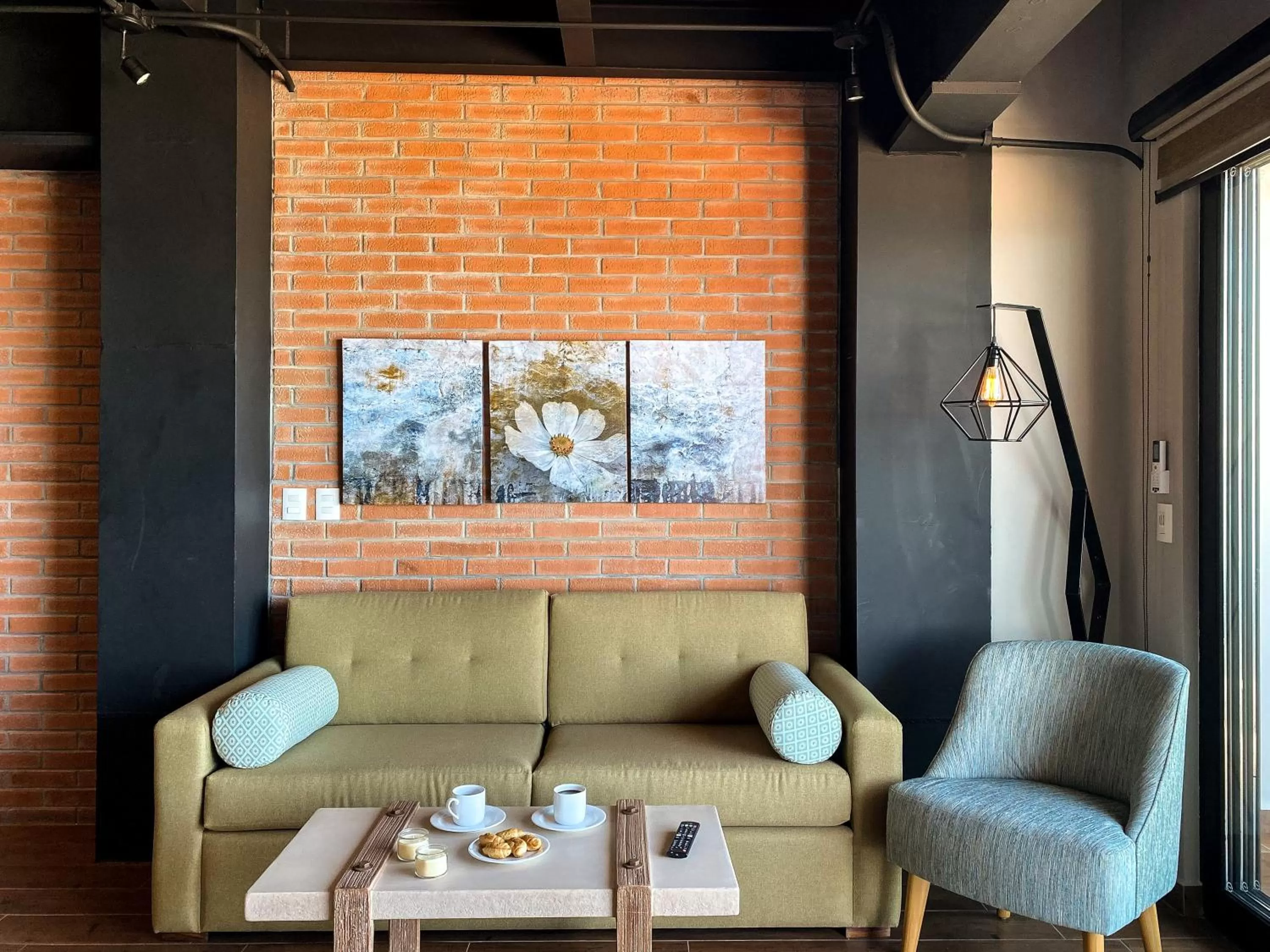 Living room in Pinnacle Resorts 179 - Adults Only