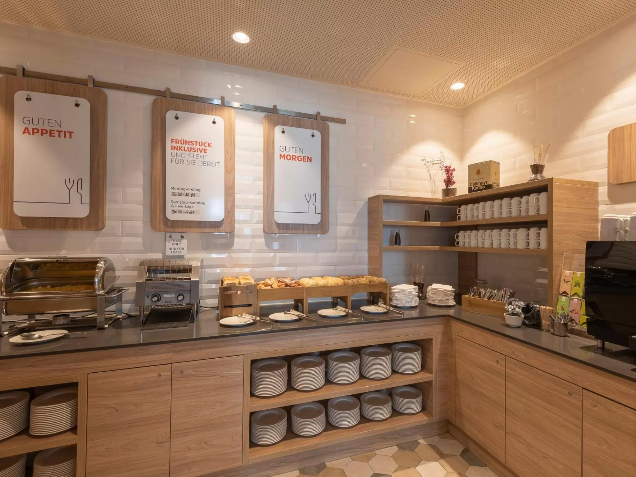 Coffee/tea facilities in Holiday Inn Express Munich - City East by IHG