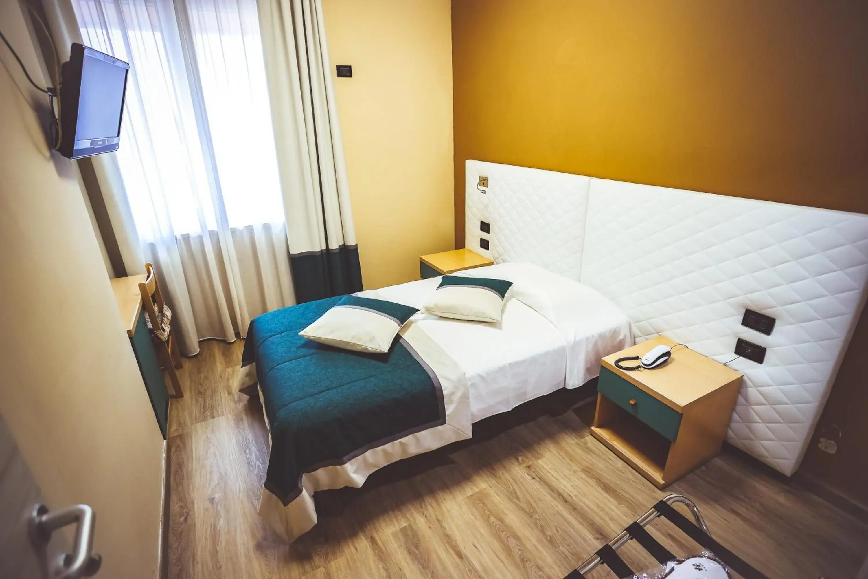 Single Room - single occupancy in Hotel City Single Room - single occupancy in Hotel City