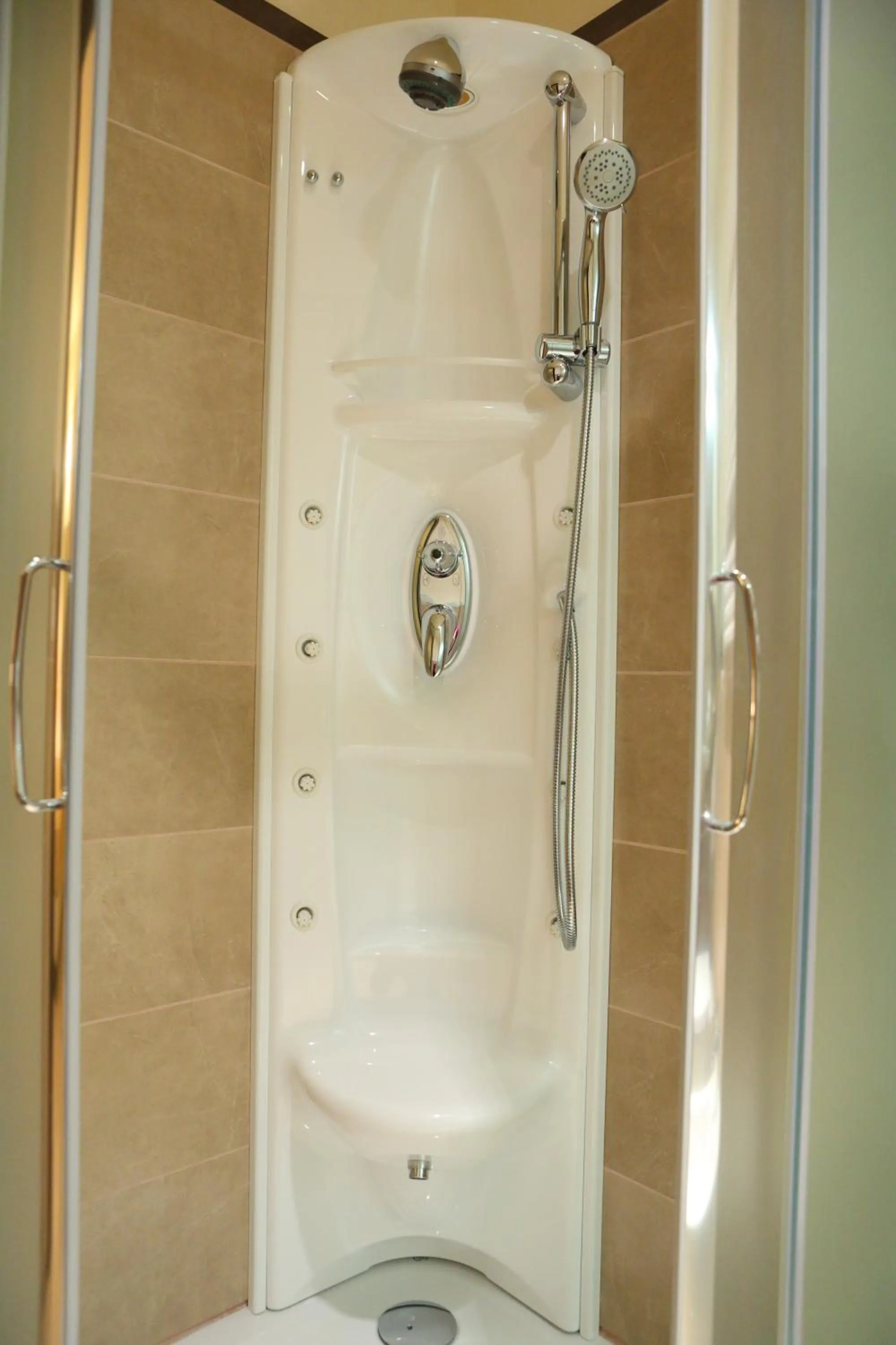 Shower in Hotel Milazzo