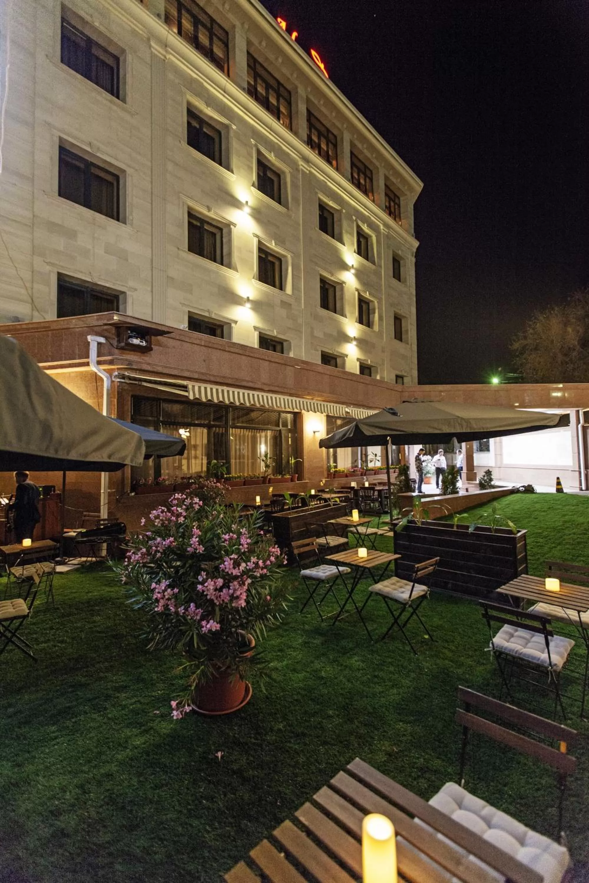 Facade/entrance in Alma