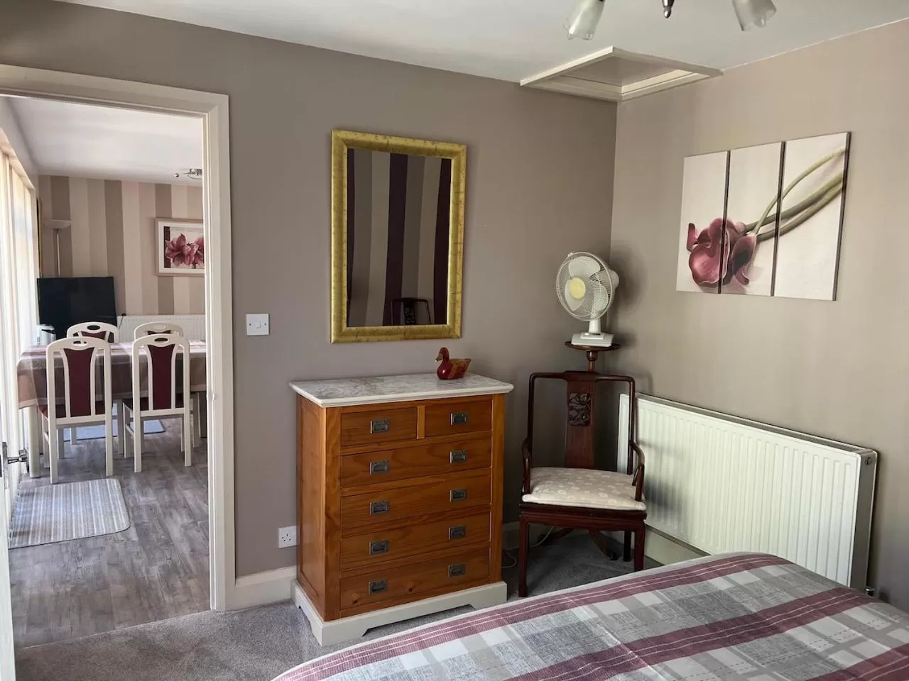 Bedroom, Bed in Orchard Side Bed and Breakfast