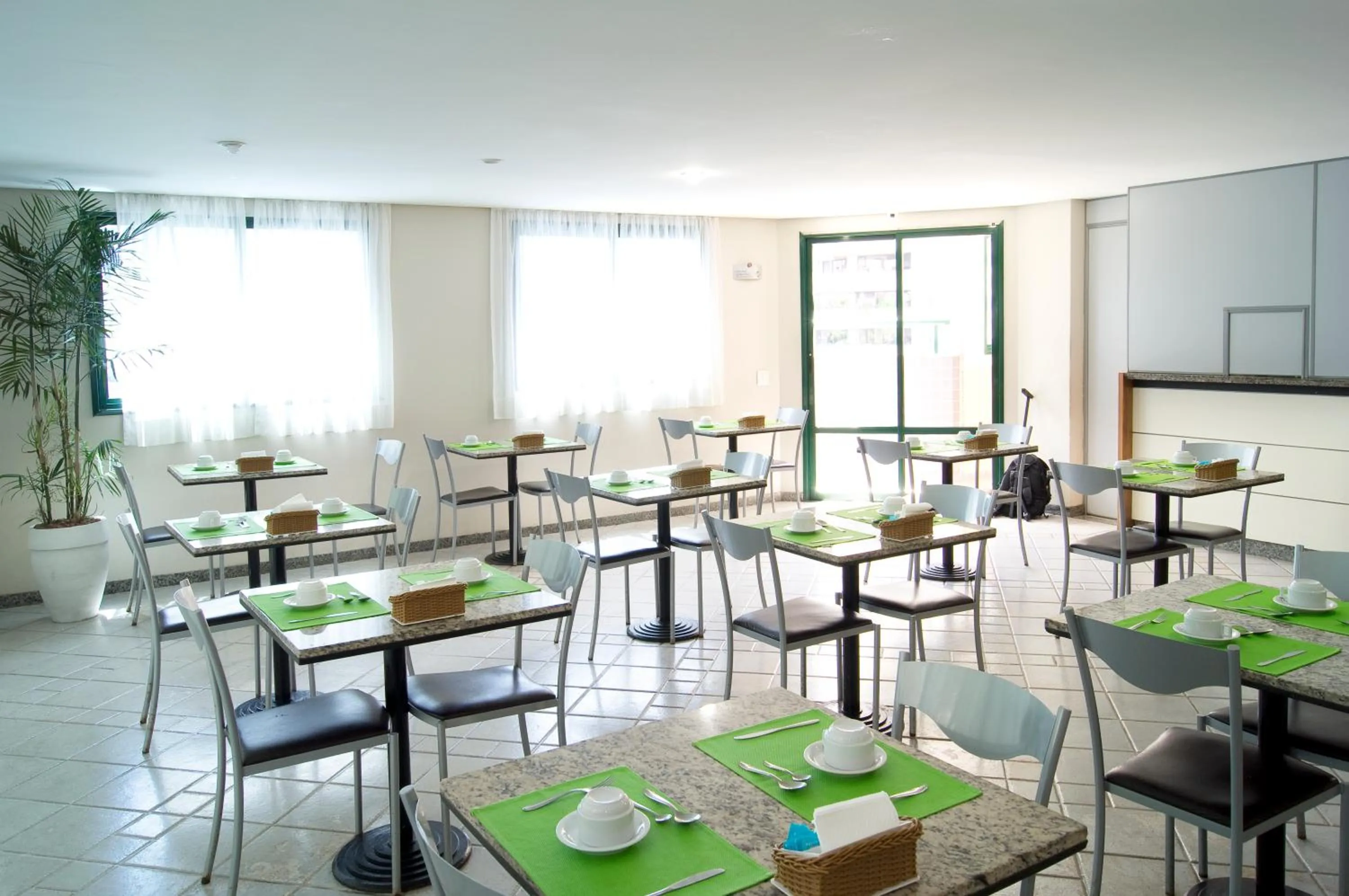 Restaurant/places to eat in Hotel Costa Victória