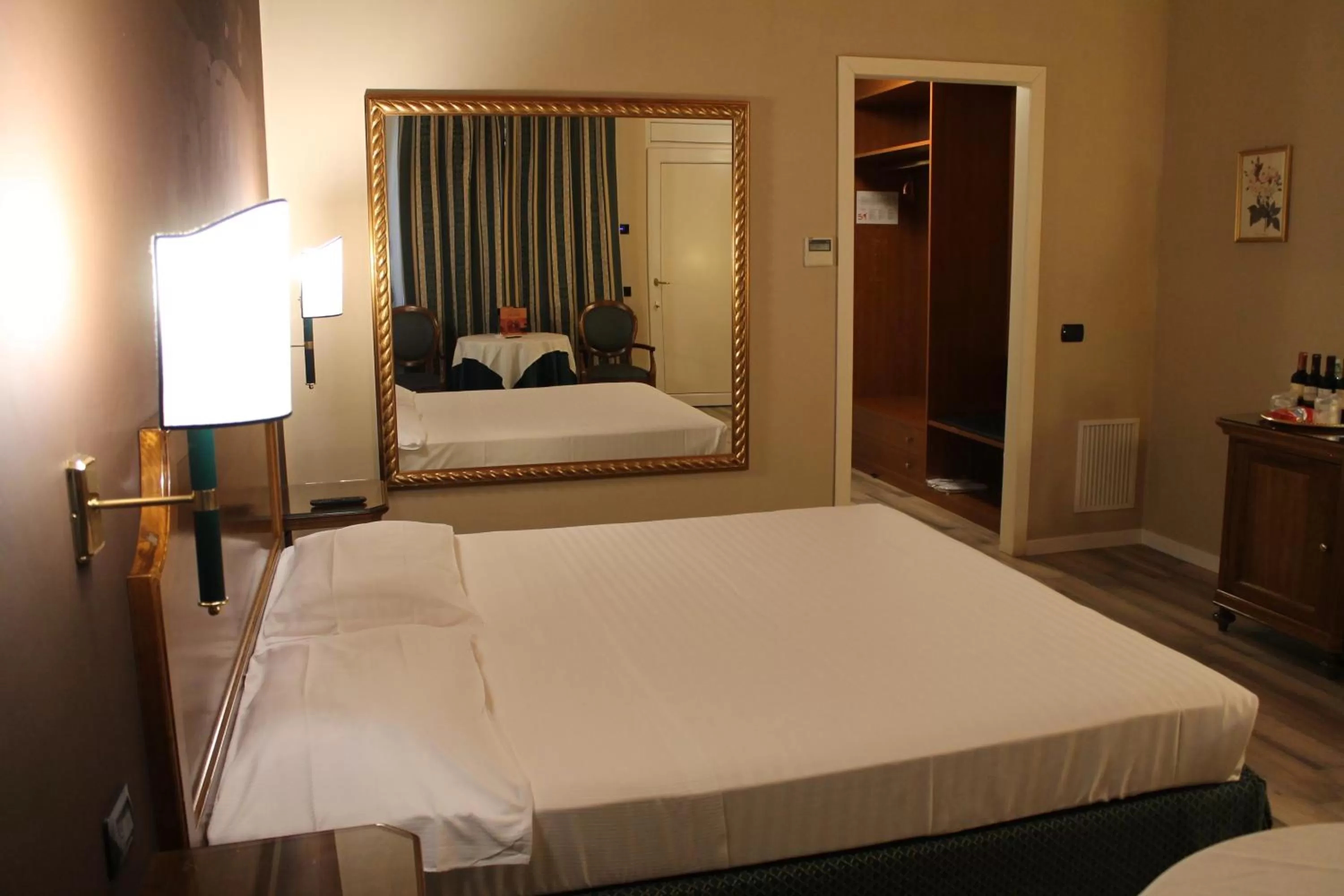 Photo of the whole room, Bed in Hotel Don Carlo