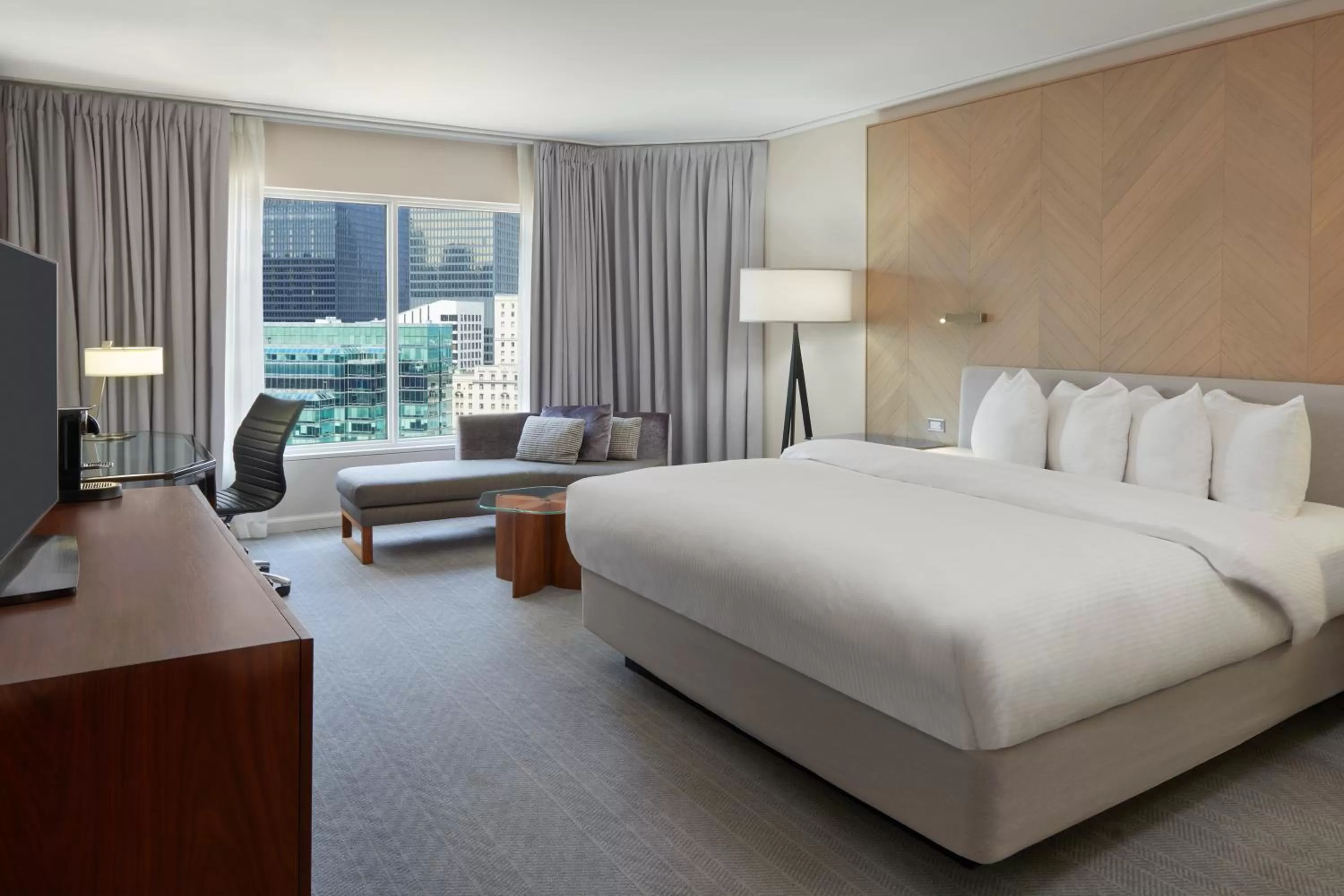 Bedroom, Bed in InterContinental Toronto Centre by IHG
