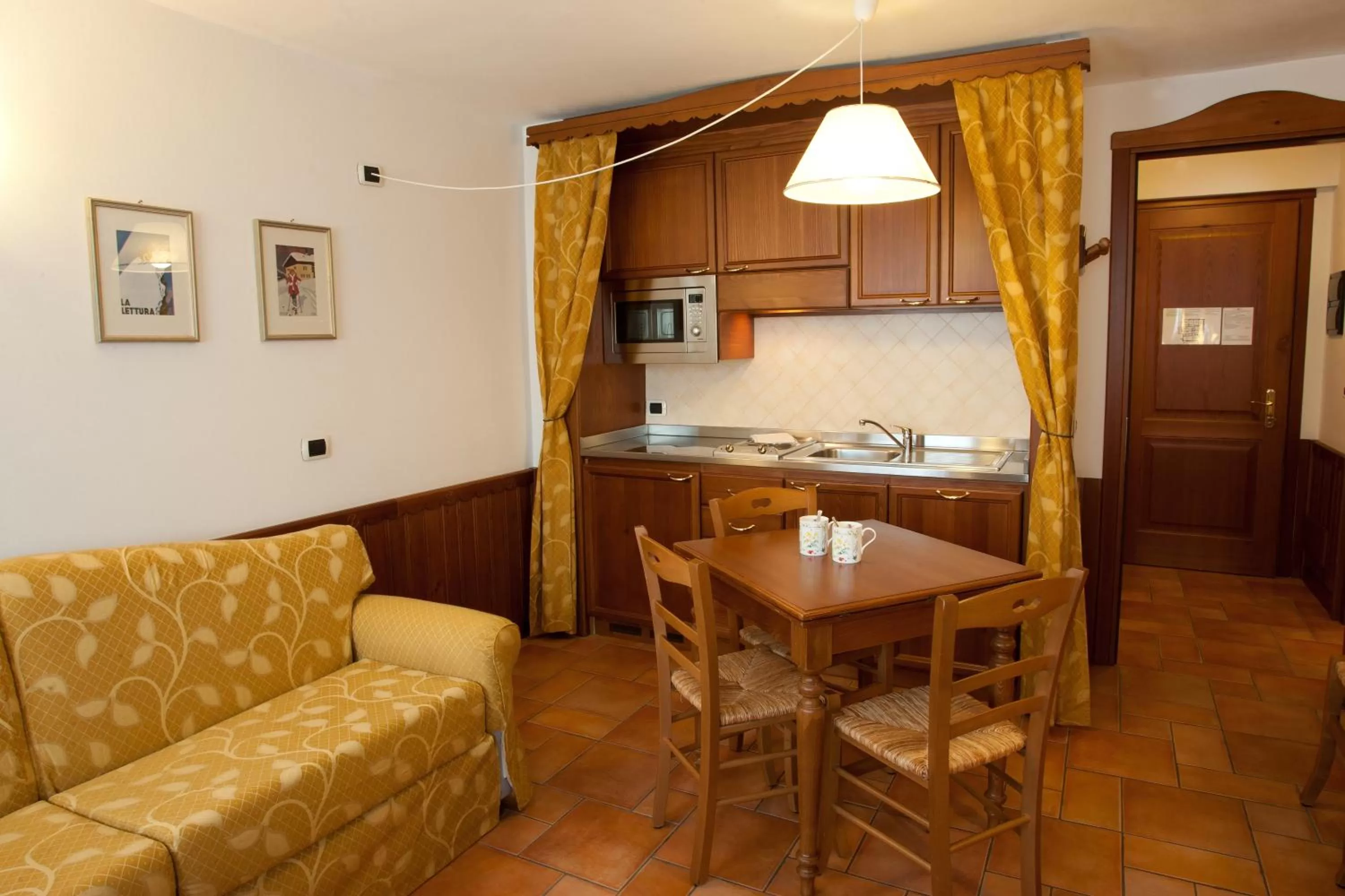 Kitchen or kitchenette in Residence Le Grand Chalet