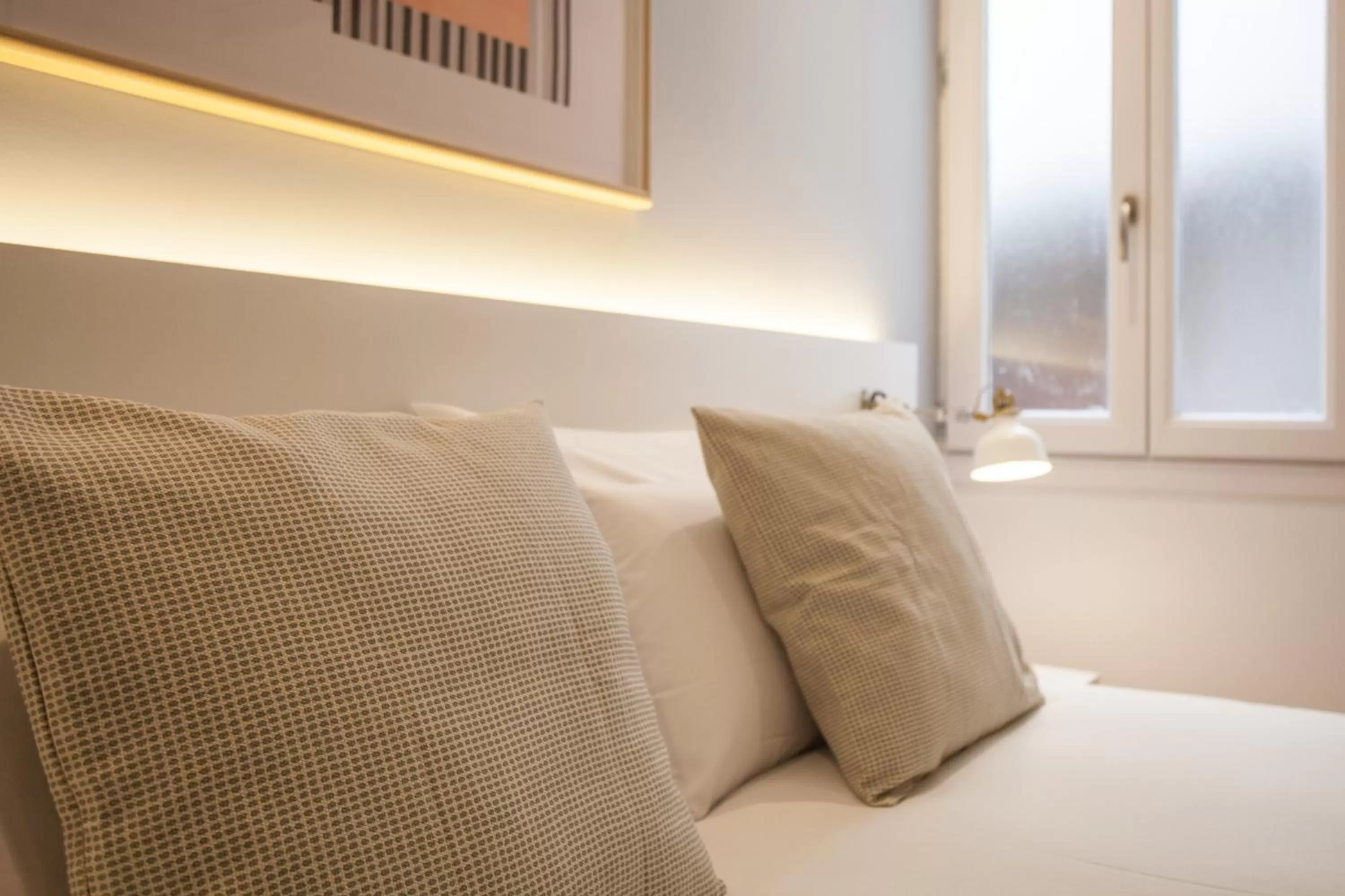 Bedroom, Bed in Gran Central Suites