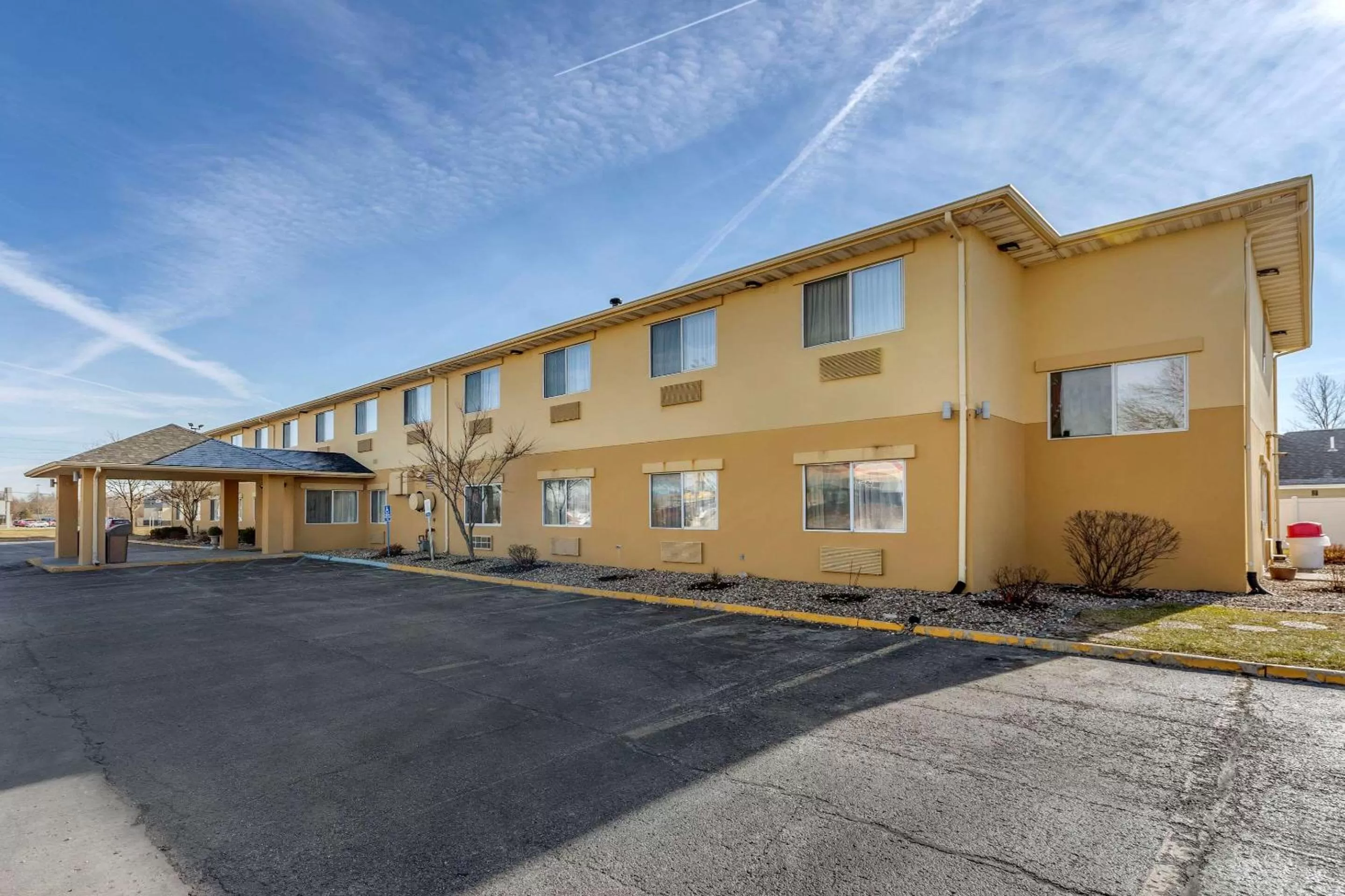 Property building in Quality Inn Kirksville
