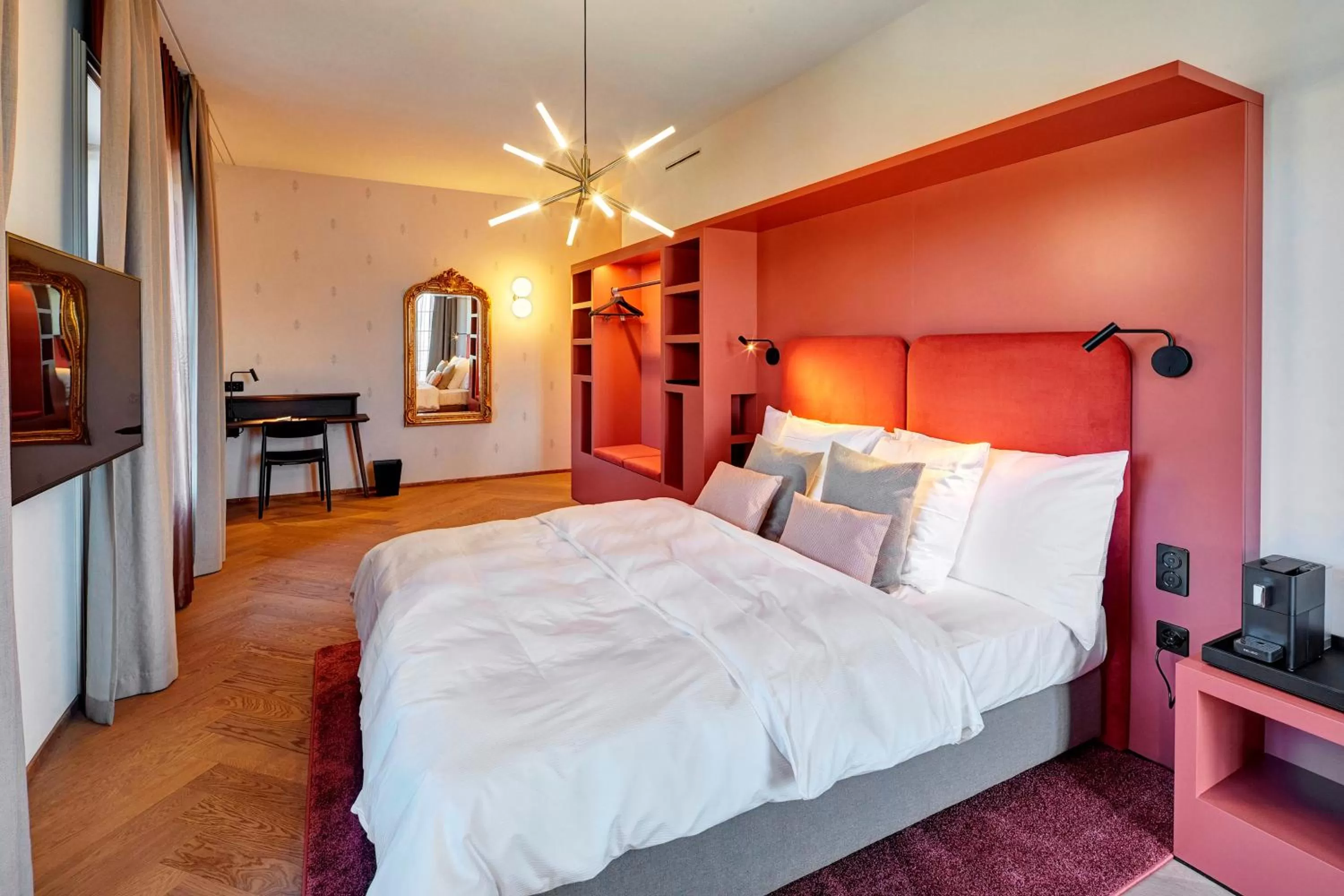 Junior Suite with Terrace and Lake View in Hotel Restaurant Seehof