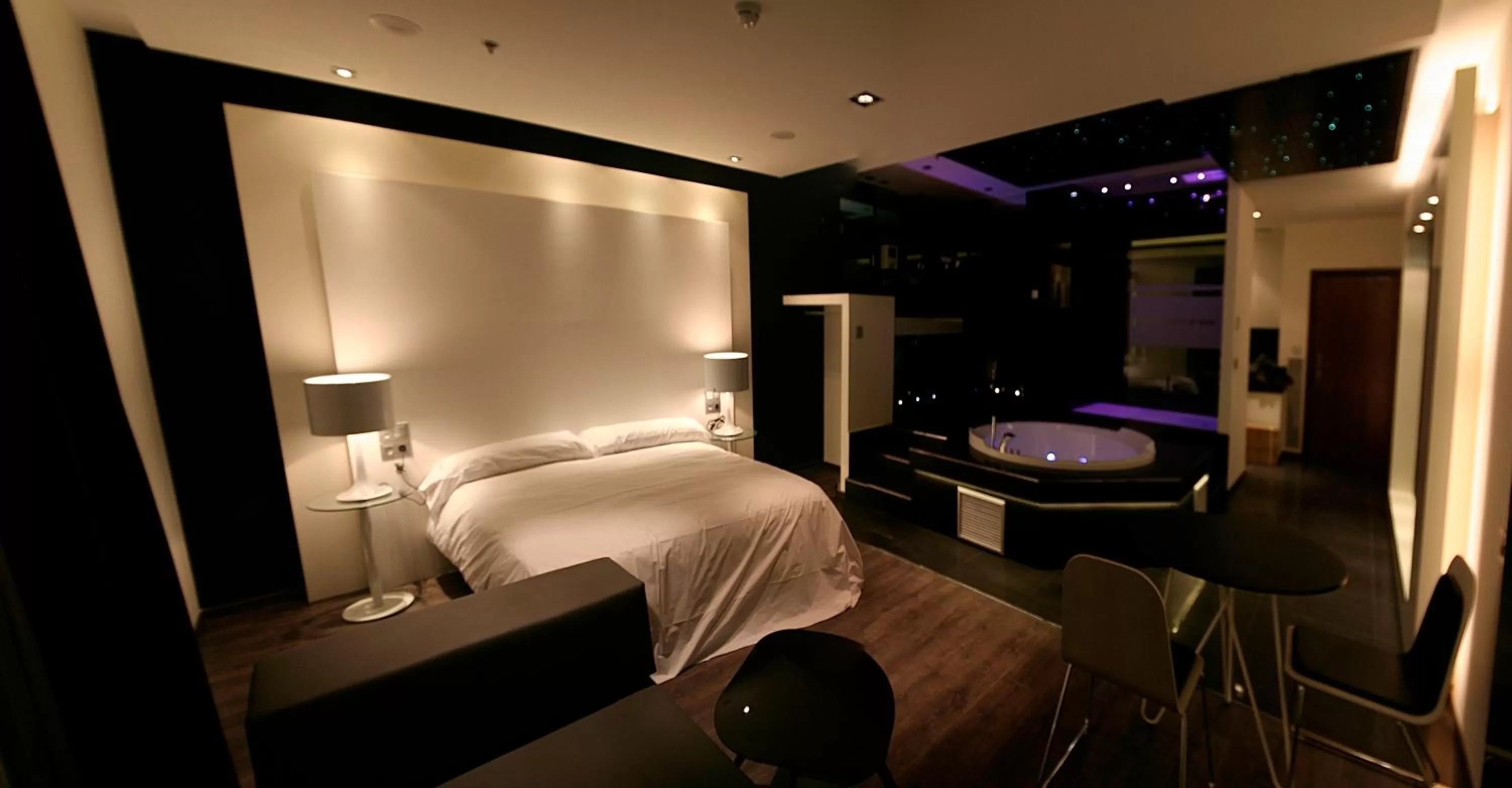 Photo of the whole room, Bed in Kadrit Hotel