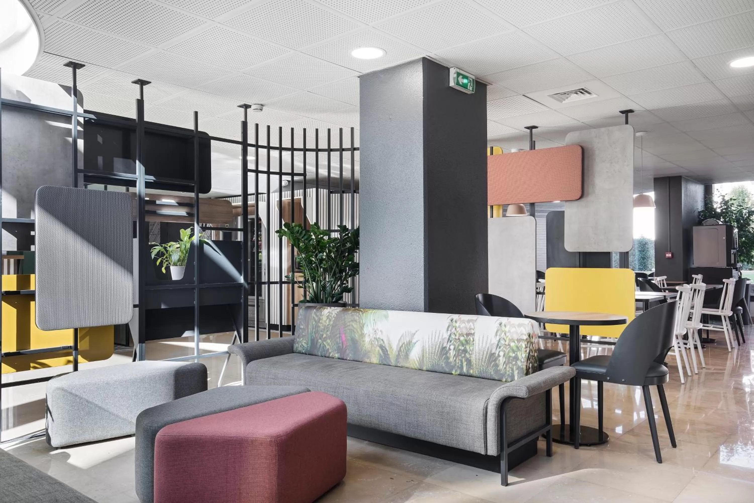Lobby or reception in B&B HOTEL Lyon Centre Part-dieu Gambetta