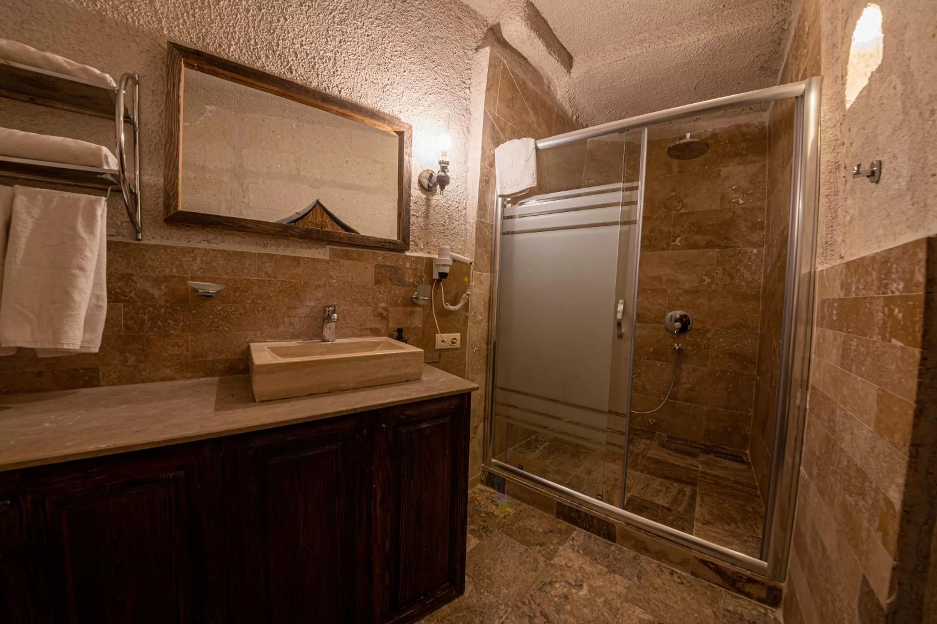Shower in Hidden Cave Hotel