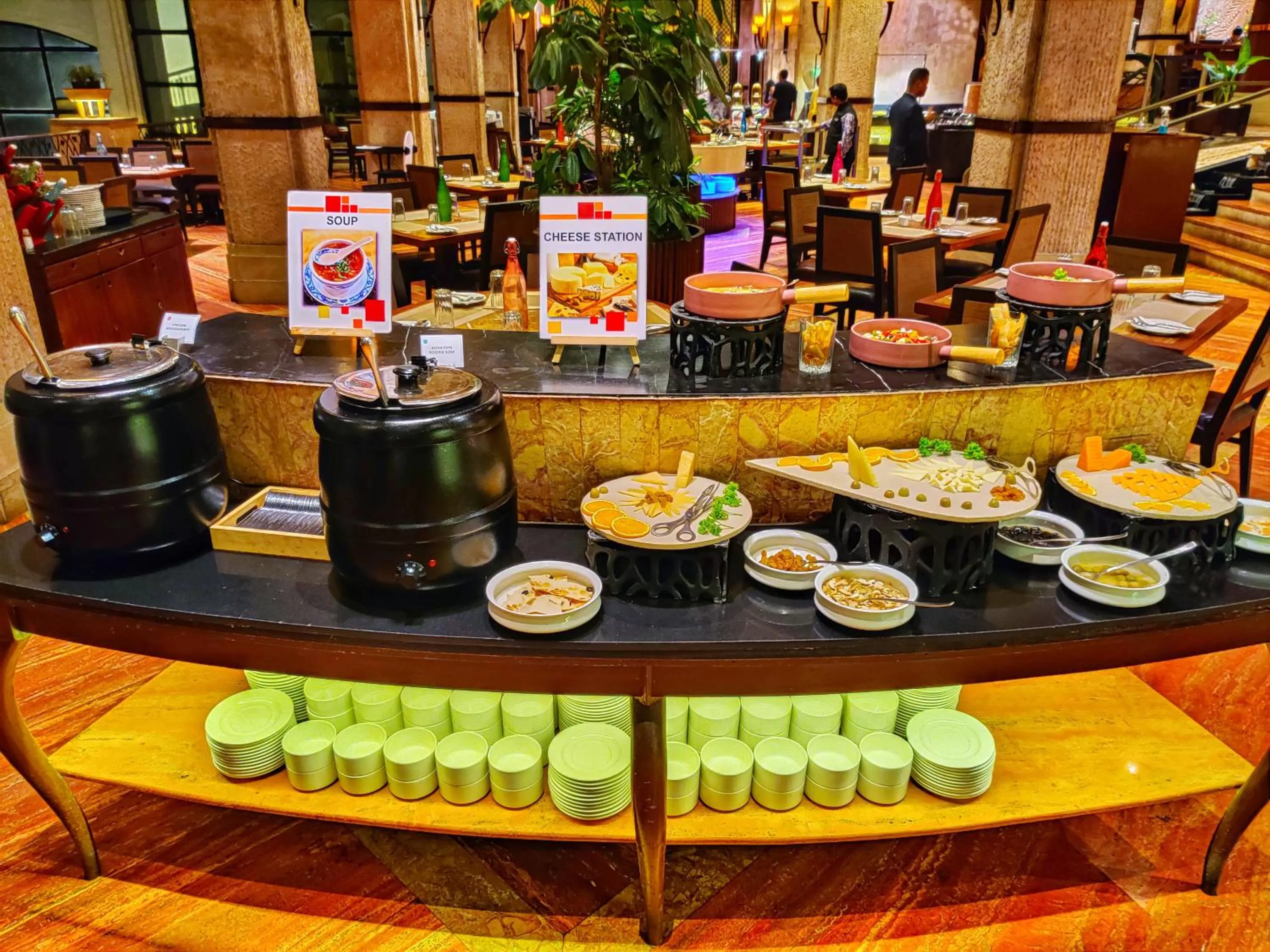 Food in Fariyas Resort Lonavala