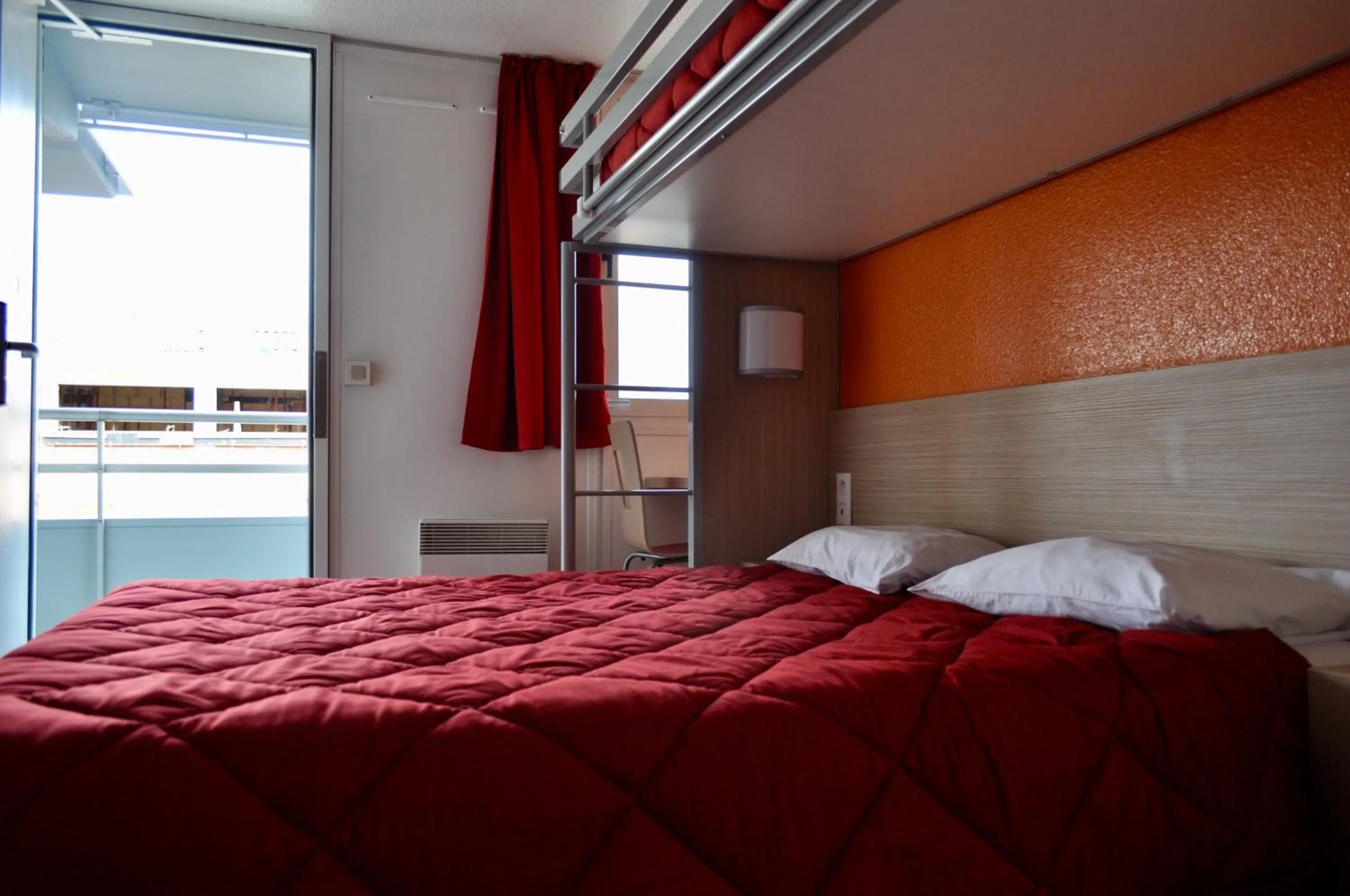 Bed in Premiere Classe Sete - Balaruc