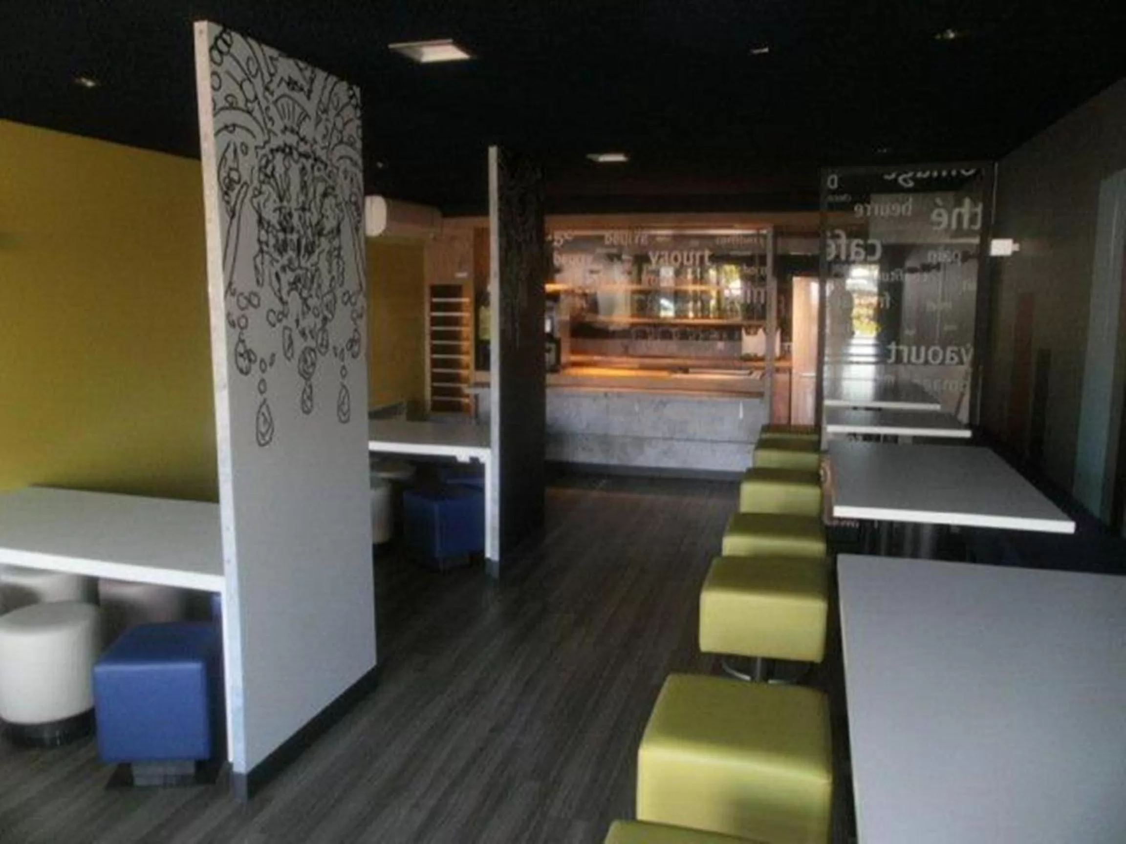 Restaurant/places to eat in IBIS Budget Tarbes