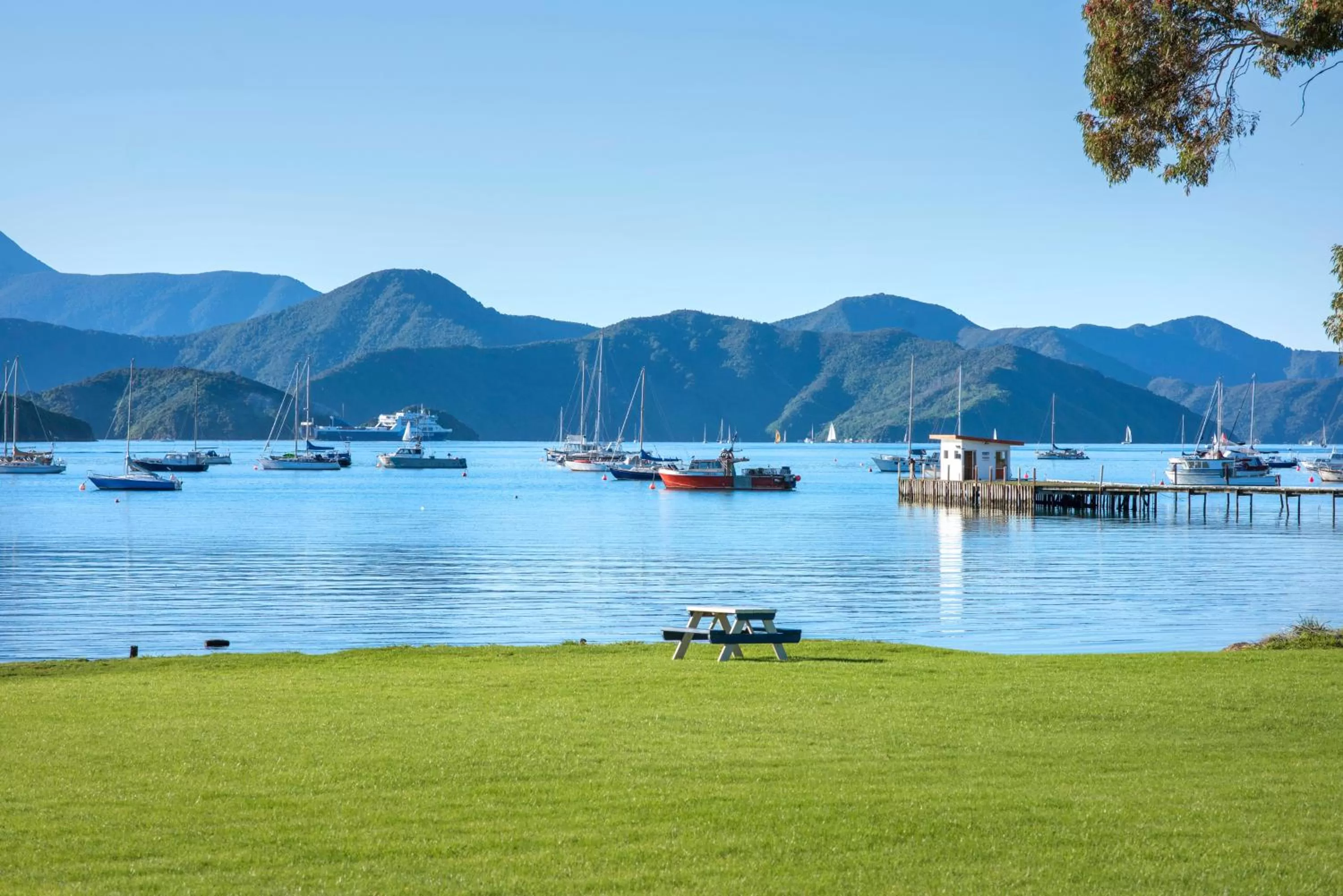 Sea view in Bay Vista Waterfront Motel