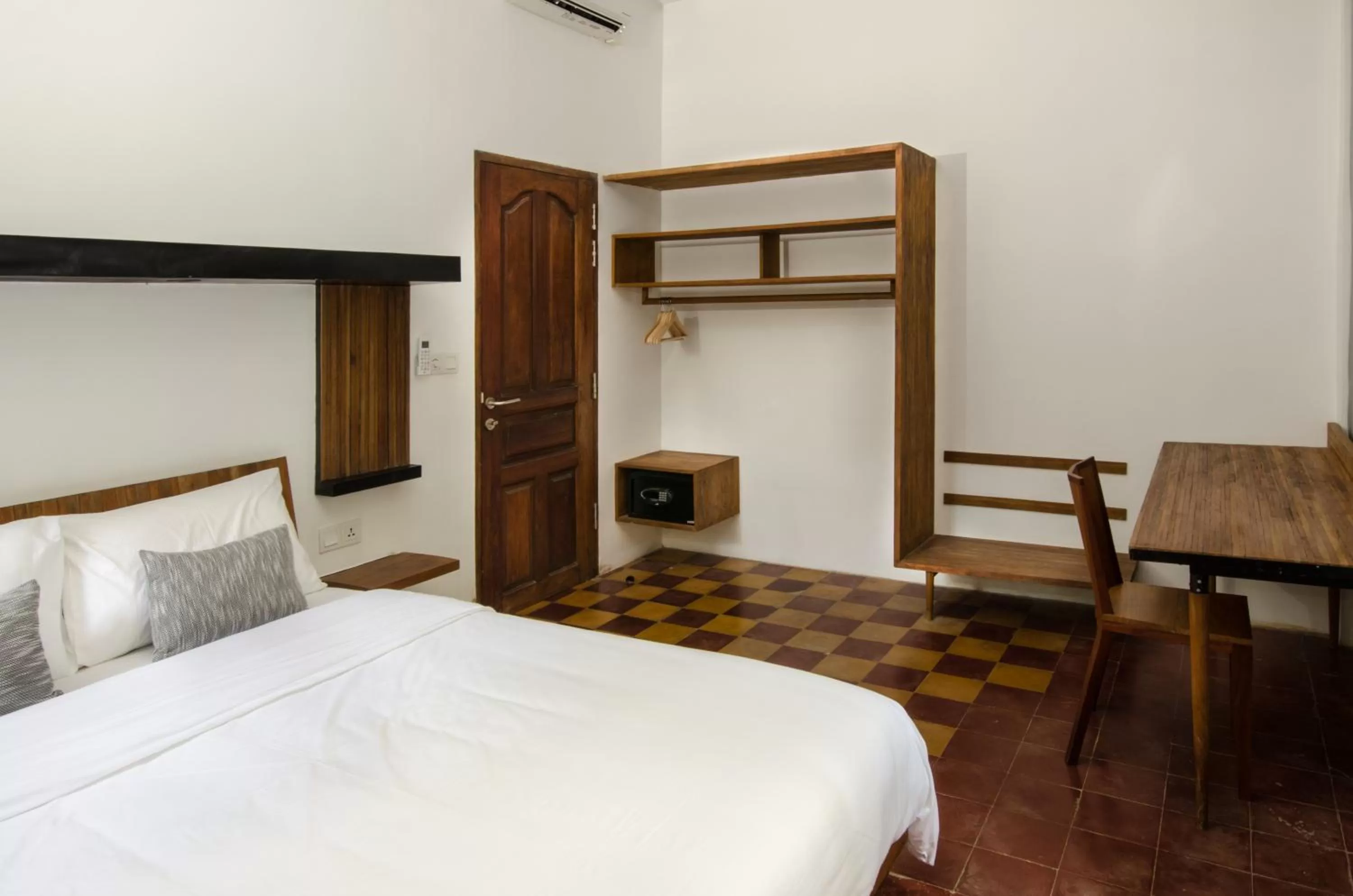 Photo of the whole room, Bed in Pages Rooms Hotel