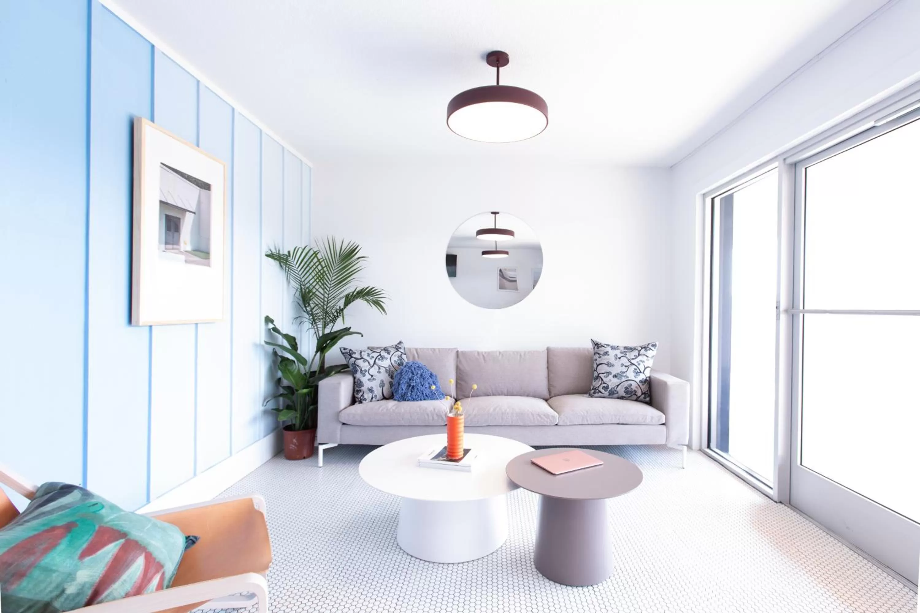 Lobby or reception in The Iris Motel