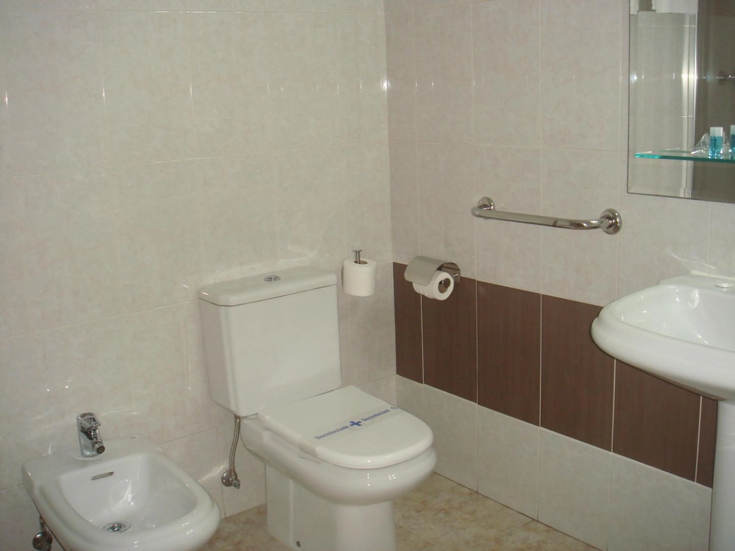 Bathroom in Hotel PAYRO