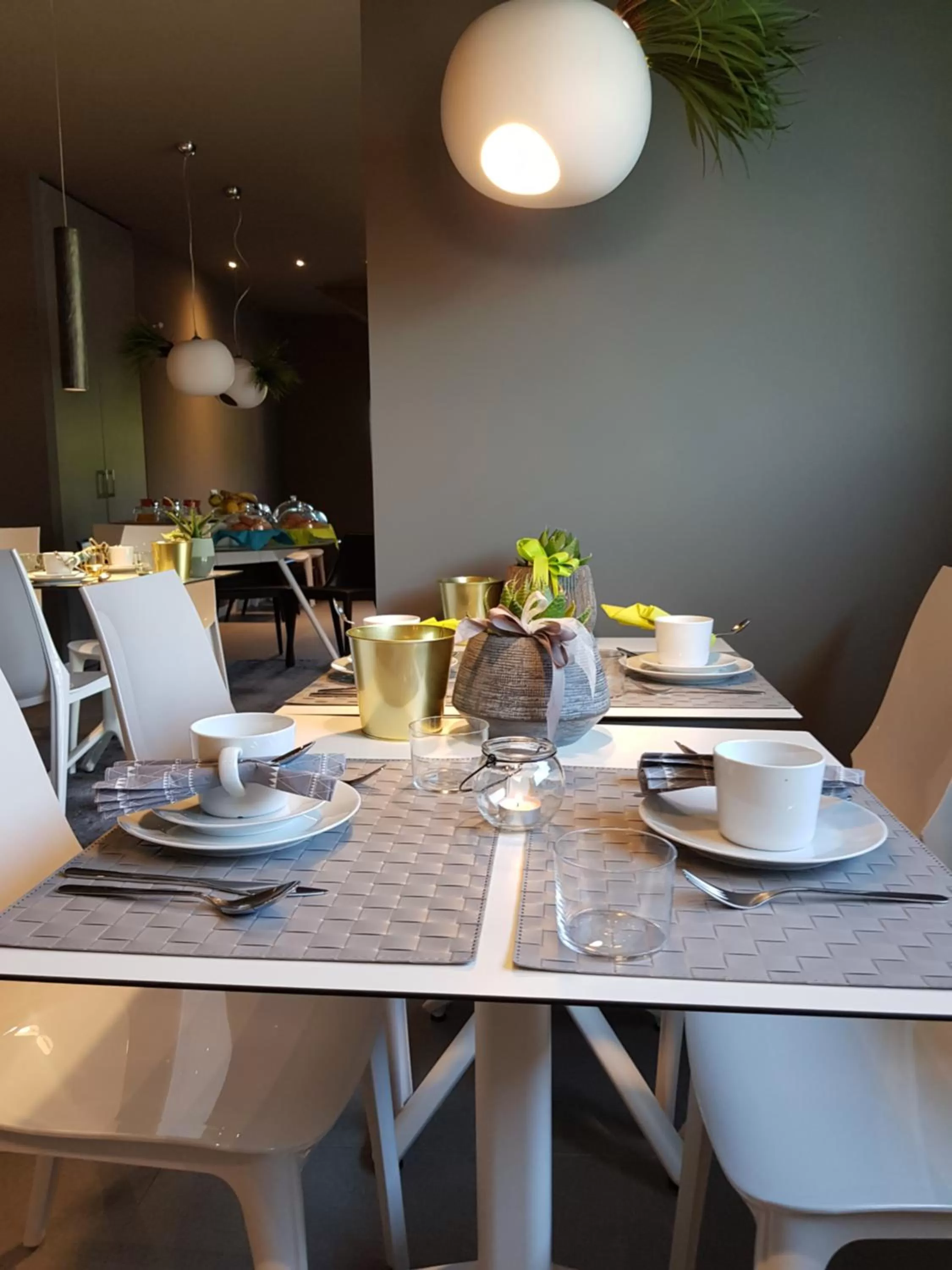 Restaurant/places to eat in Art B&B Design