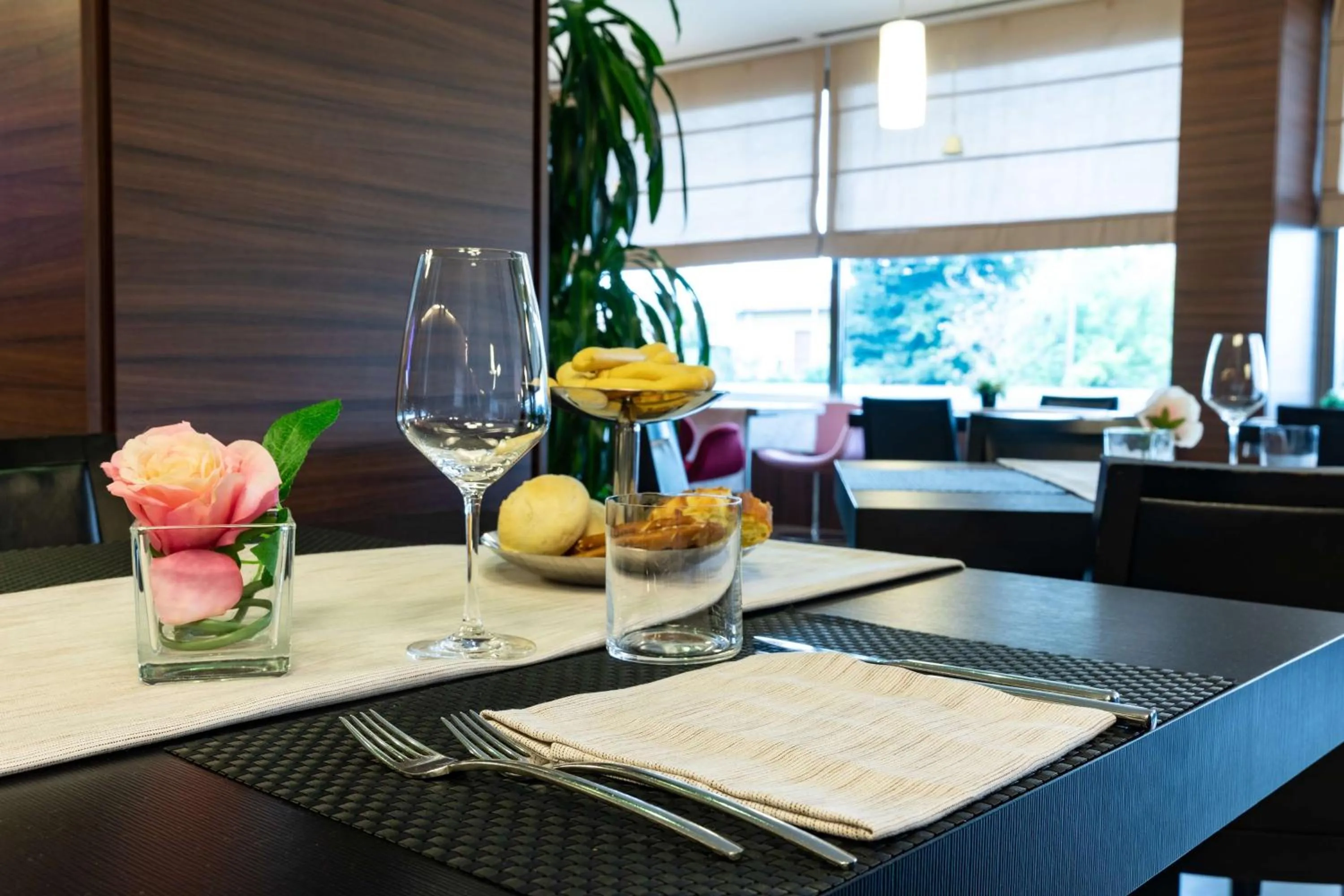 Restaurant/places to eat in Best Western Plus Hotel Monza e Brianza Palace