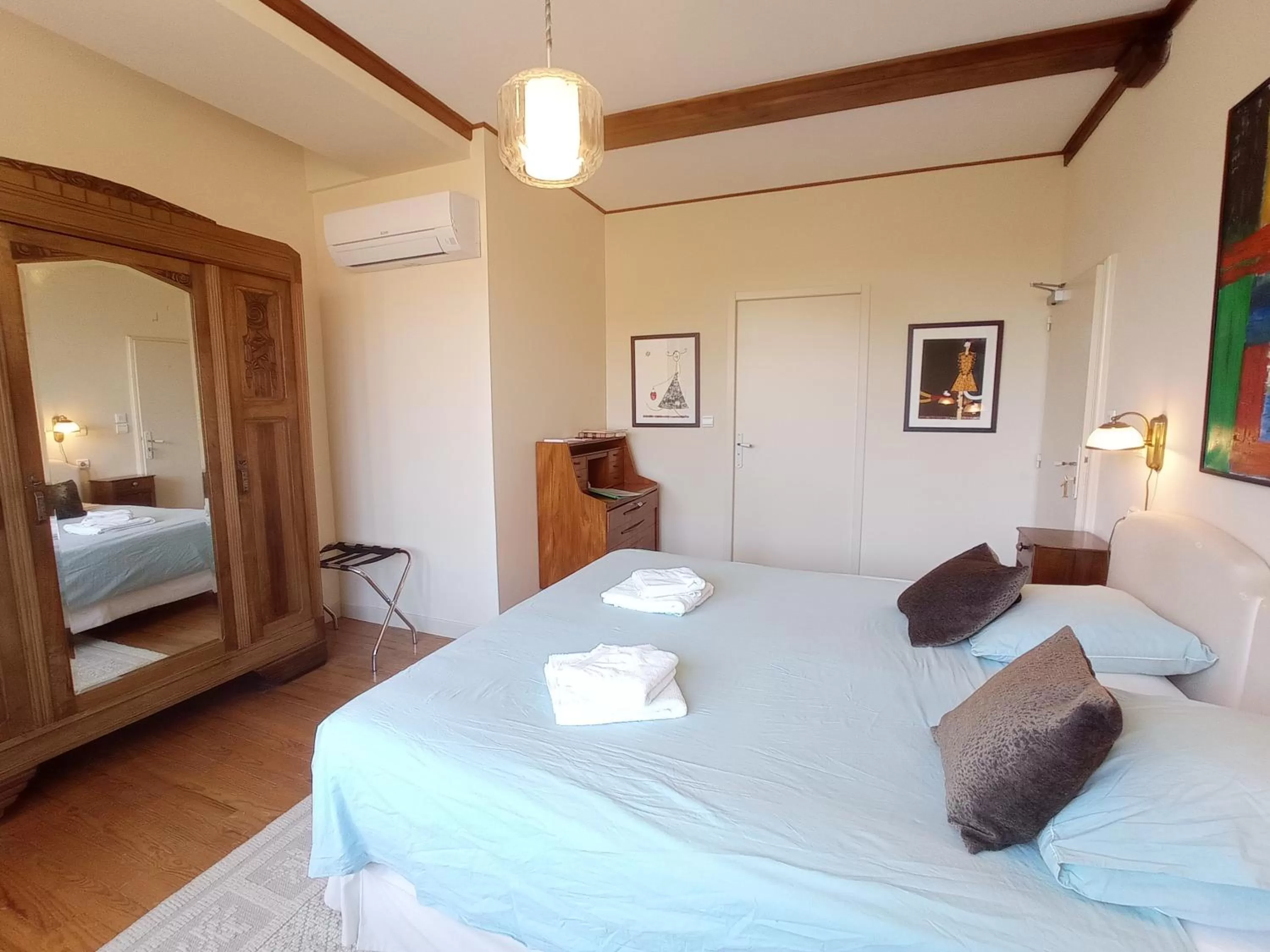 Bedroom, Bed in Domaine de Rasigous