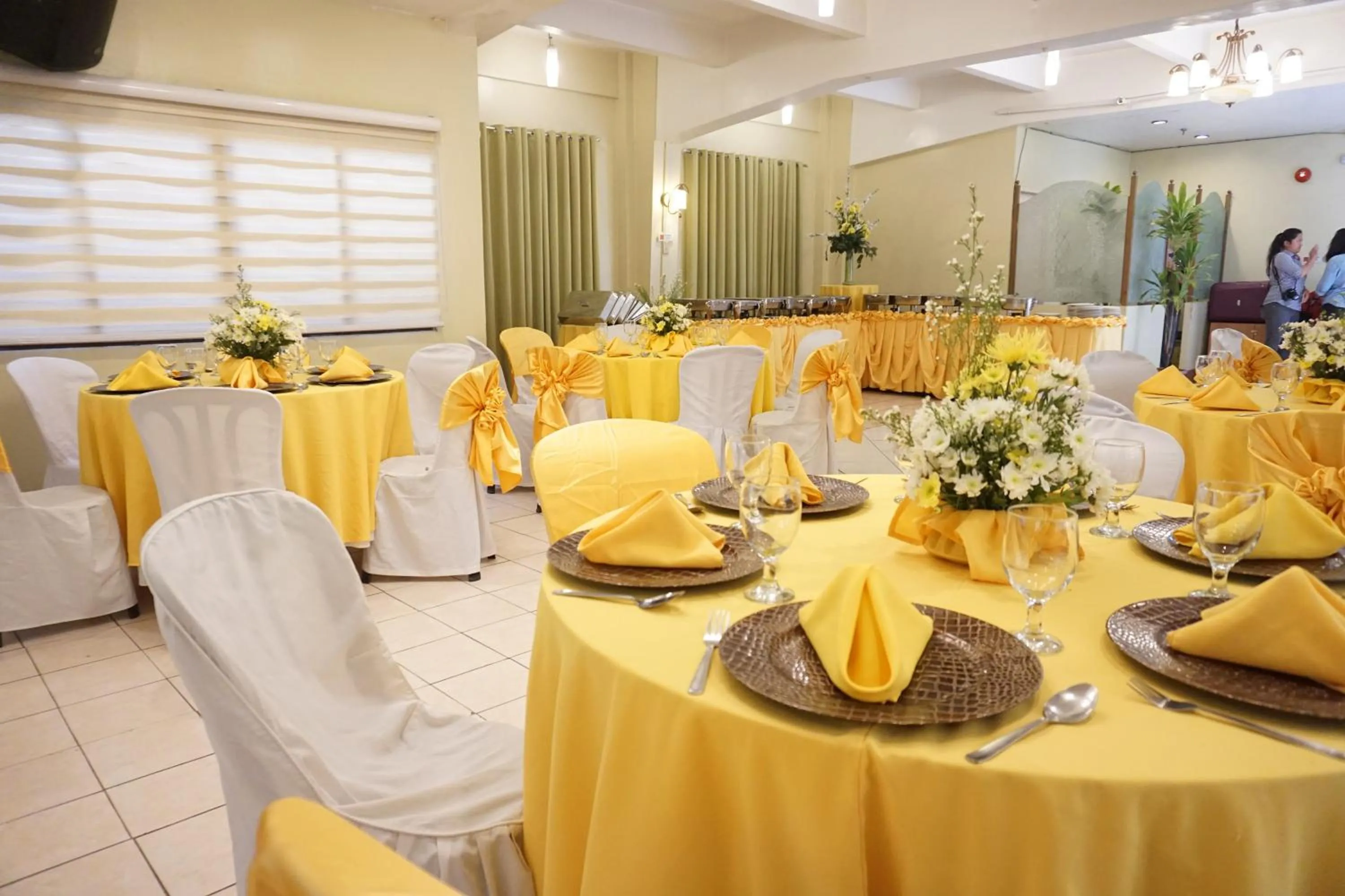 Restaurant/places to eat in Stone House Quezon City