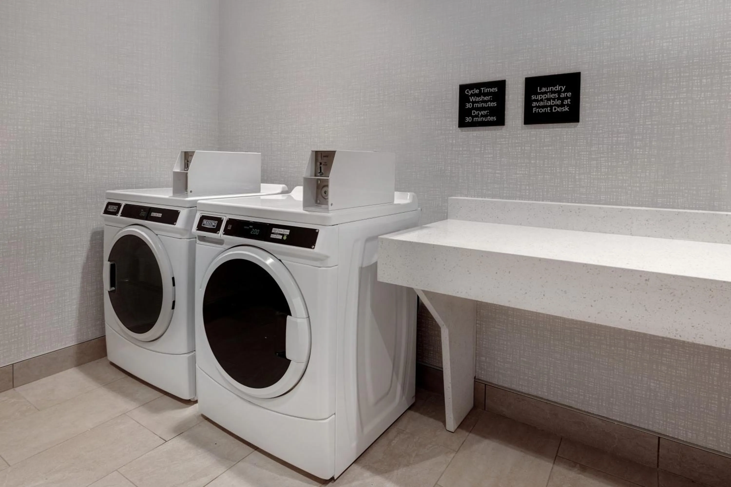 washing machine in Hampton Inn Chicago Orland Park