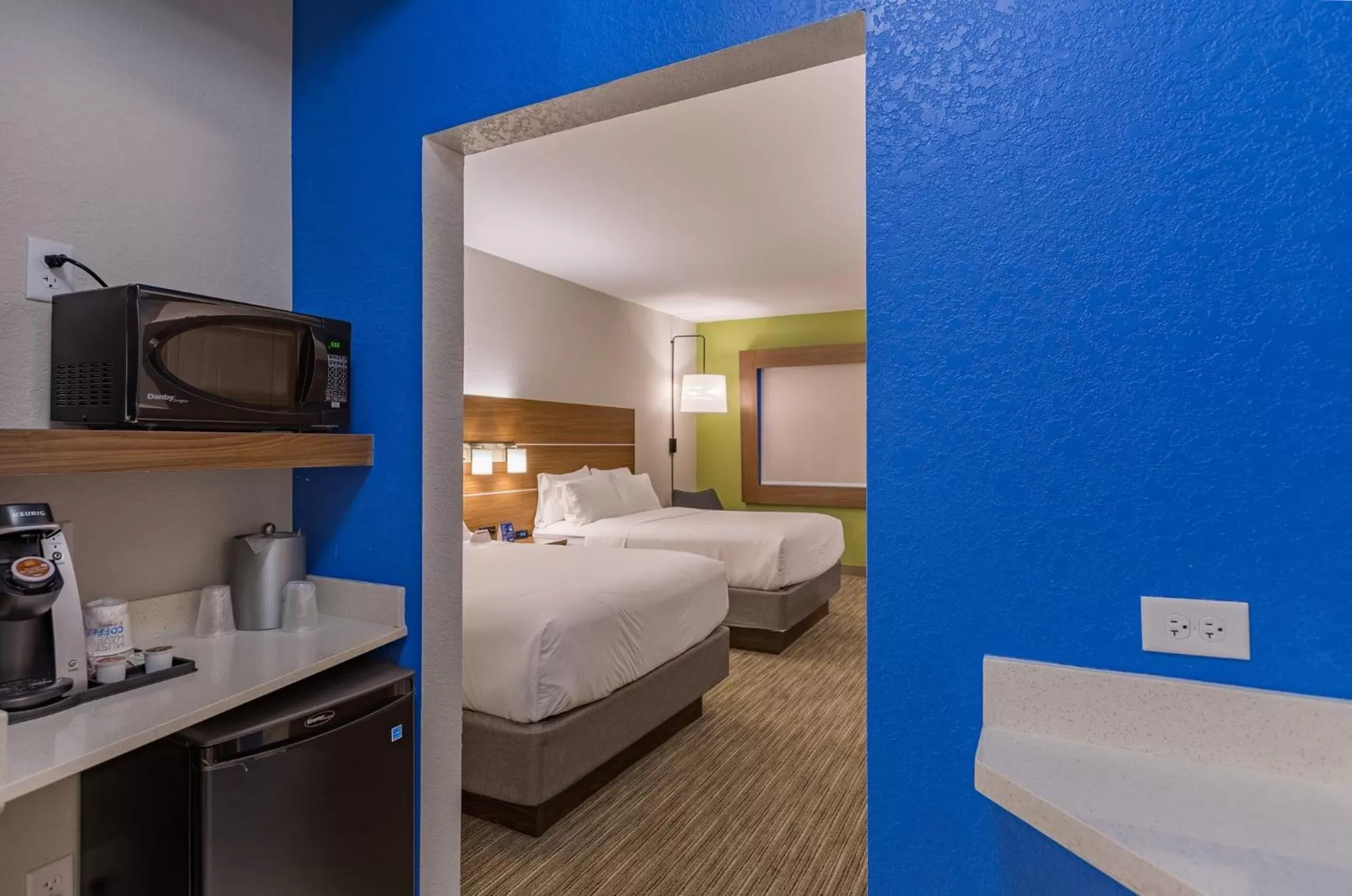 Photo of the whole room, Bed in Holiday Inn Express & Suites - San Marcos South by IHG