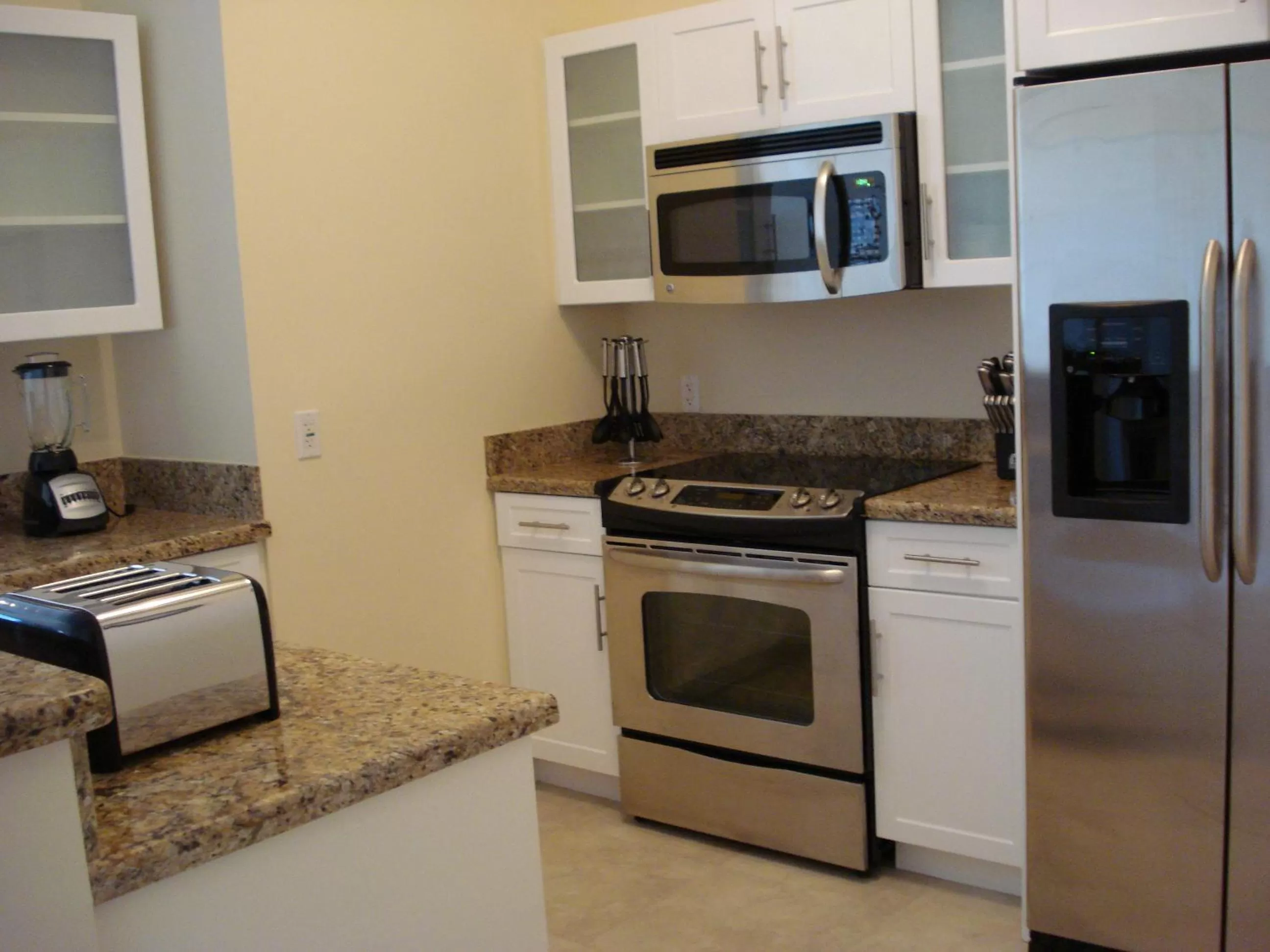 Kitchen or kitchenette, Kitchen/Kitchenette in Westover Arms Hotel