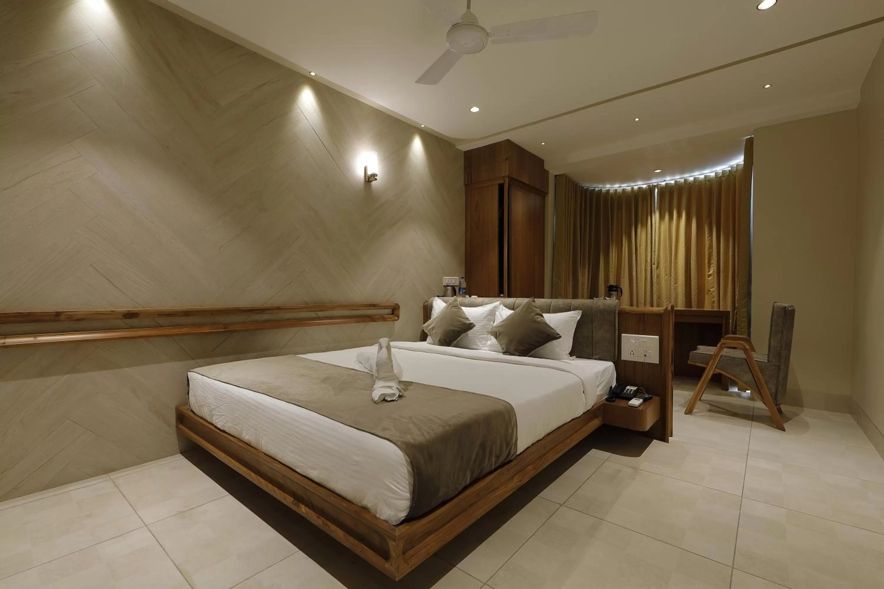 Photo of the whole room, Bed in Artilla Inn