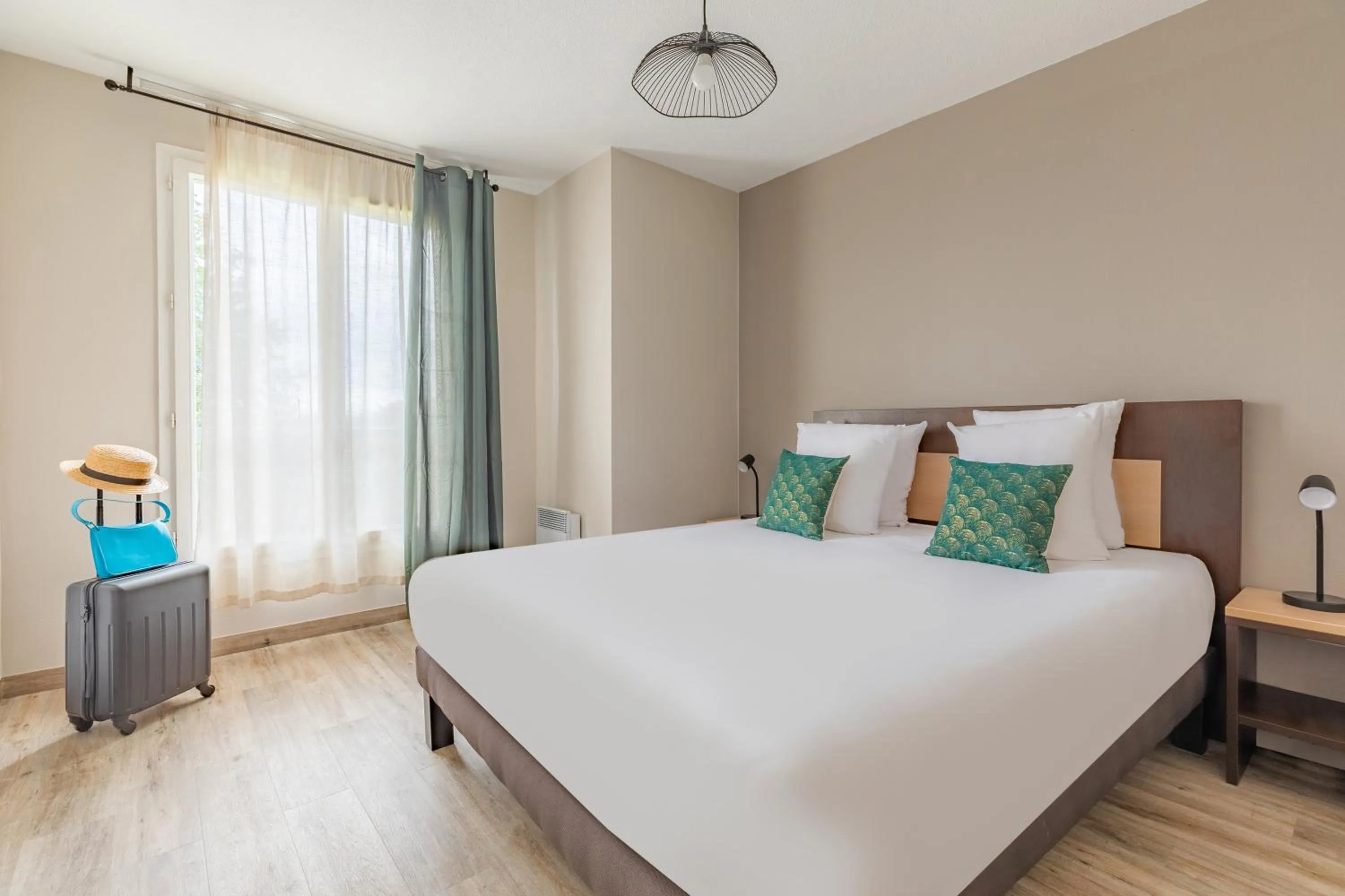 Bed in Appart'City Classic Toulouse Colomiers