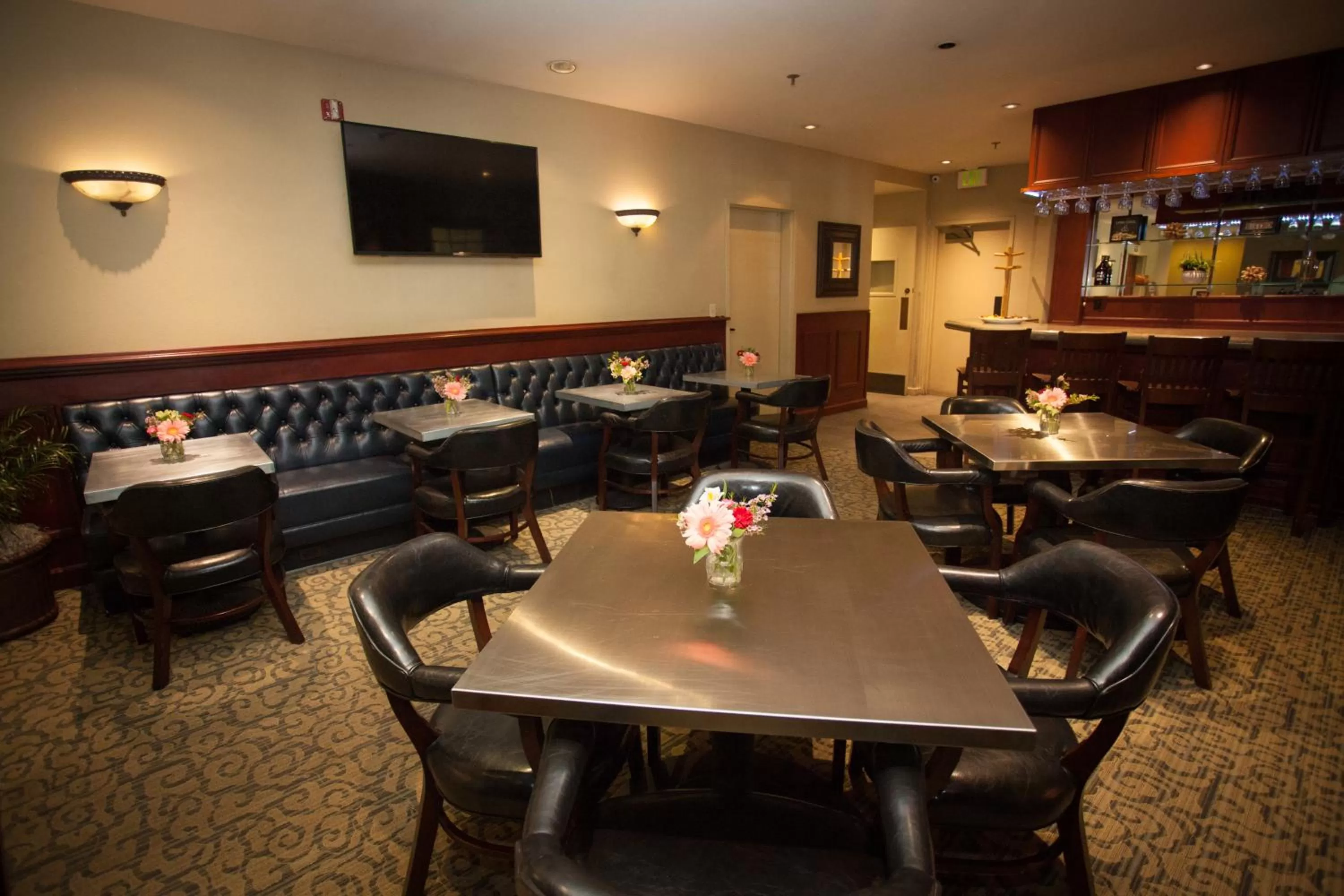 Lounge or bar in Forest Suites Resort at the Heavenly Village