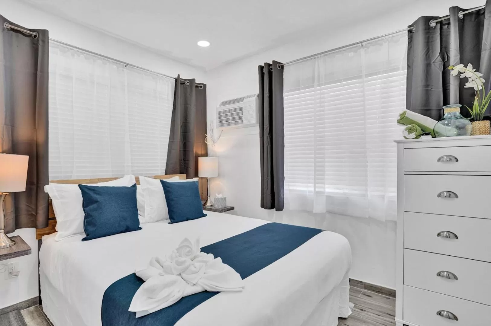 Other, Bed in Fillmore Suits