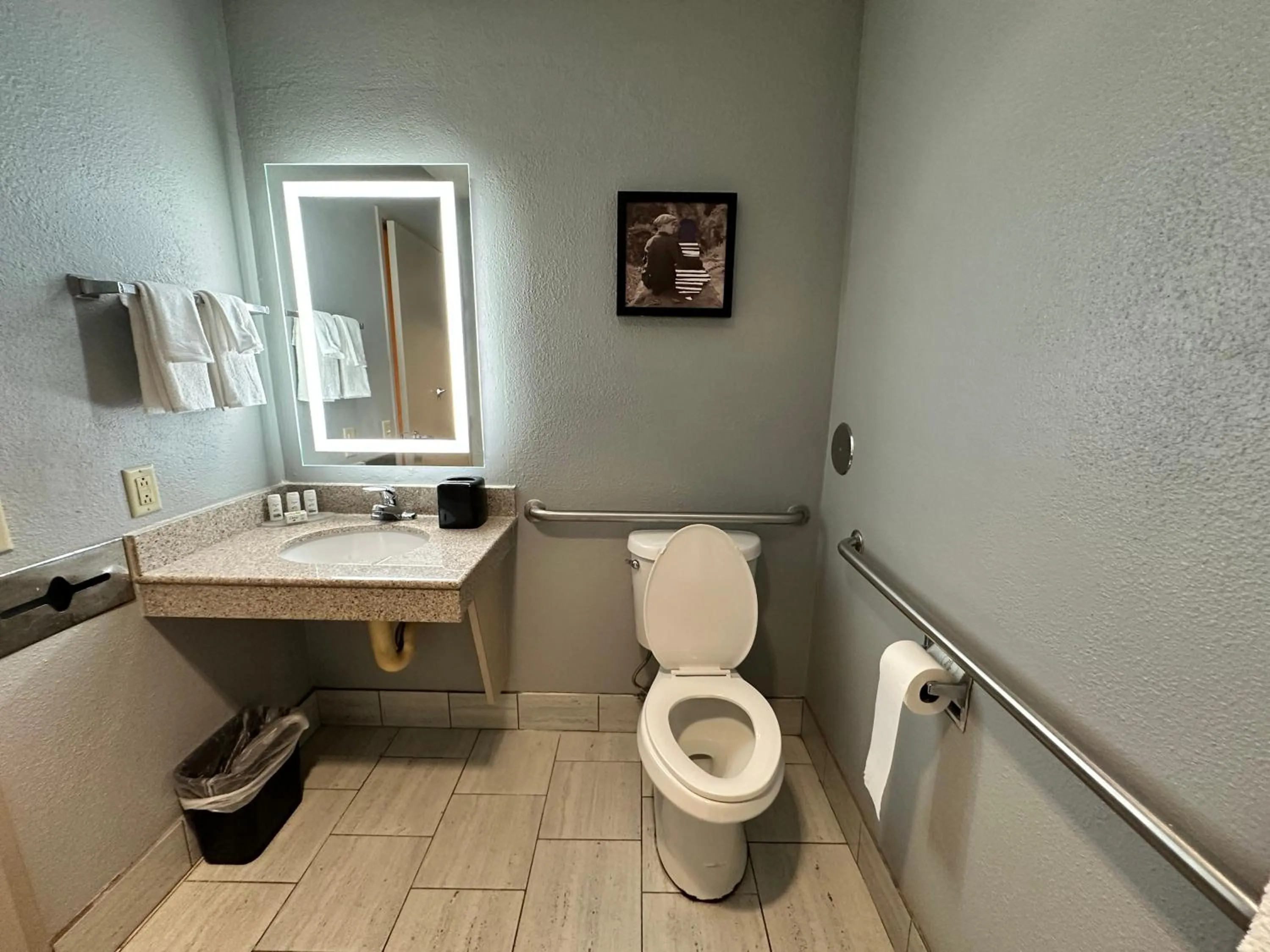 Bathroom in Quality Inn Reedsburg