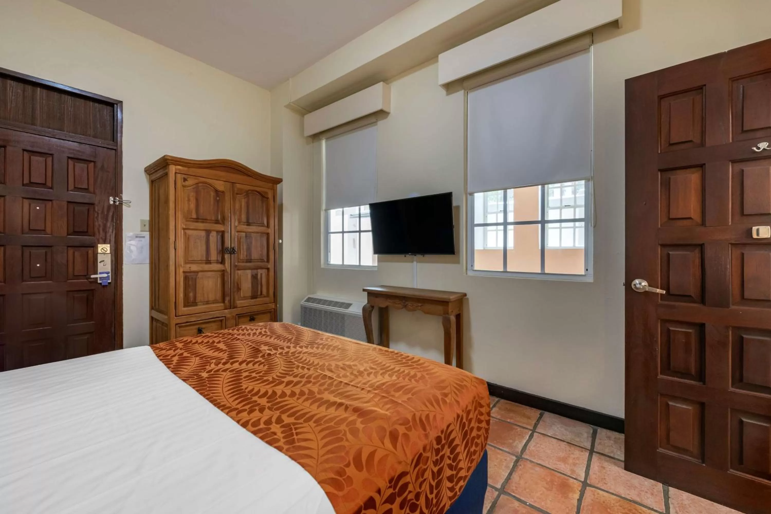 Bedroom, Bed in Hotel Mayaguez Plaza, BW Signature Collection