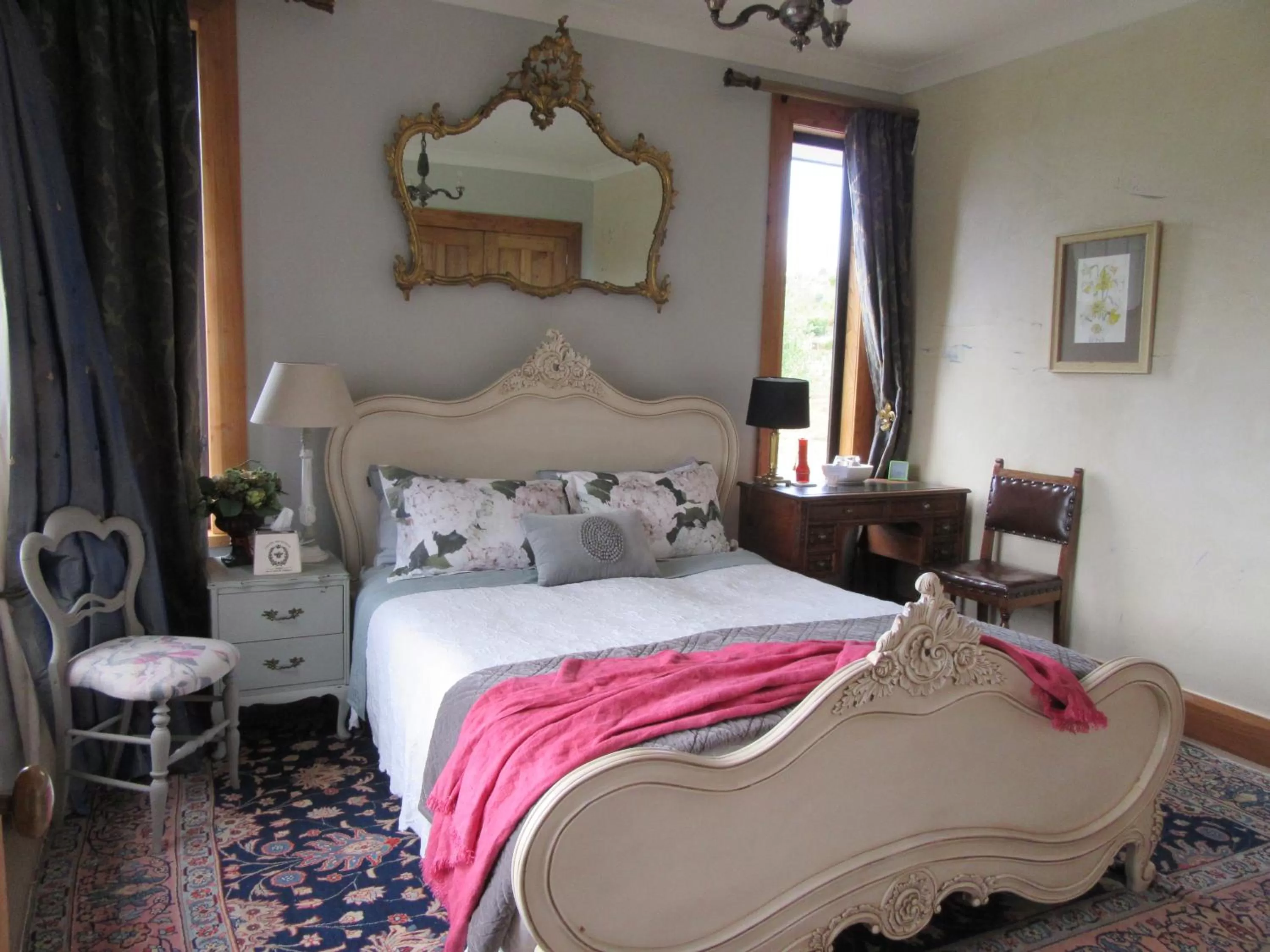 Photo of the whole room, Bed in Redwood Valley B & B