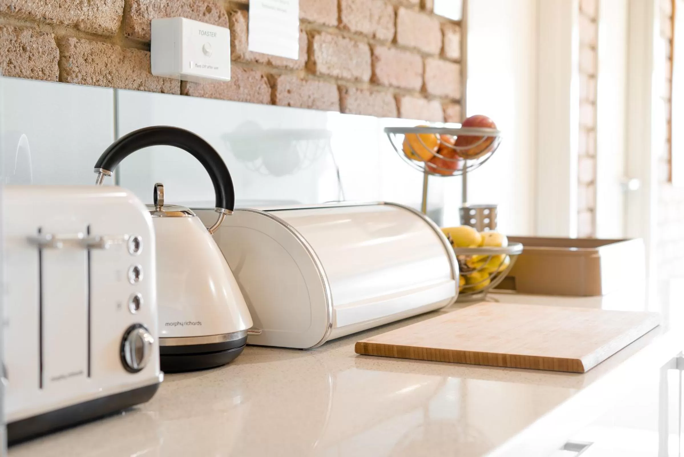 Lounge or bar in Farnham Court Motel and Restaurant