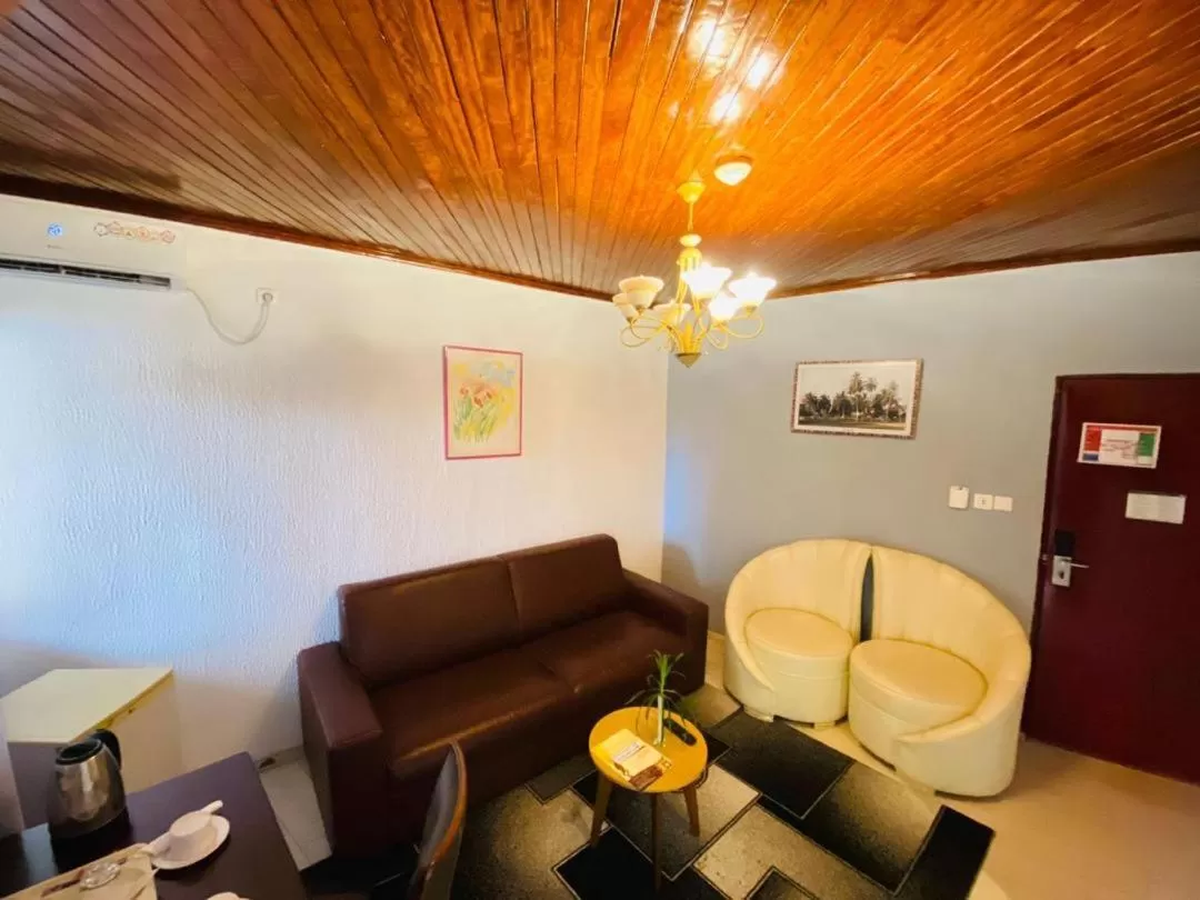 Seating area in Fini Hotel Bobende