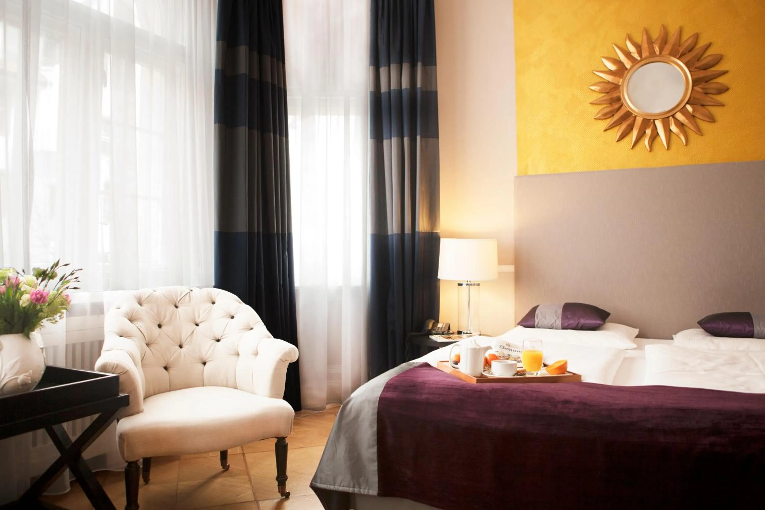 Bed in Hotel Elba am Kurfürstendamm - Design Chambers